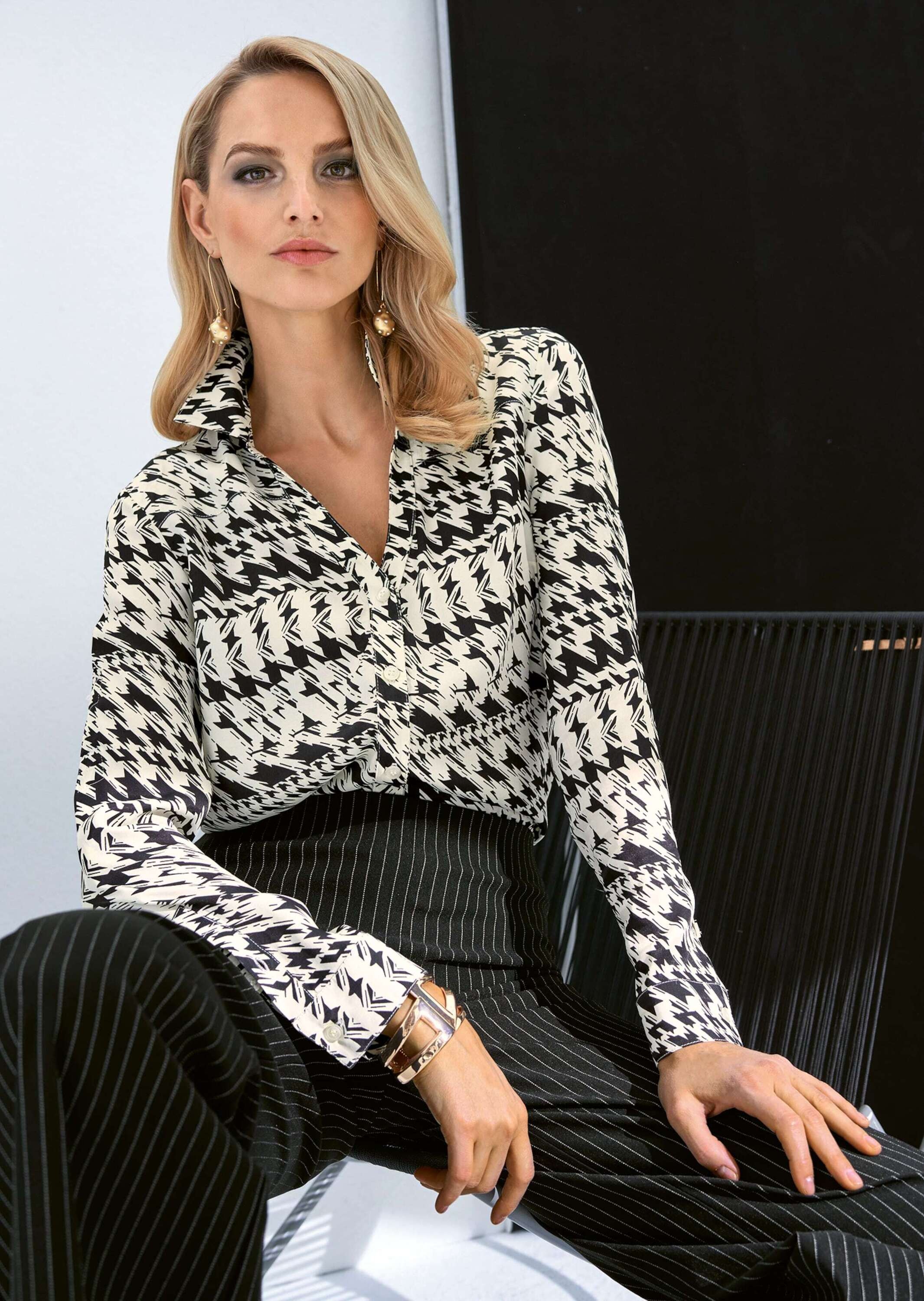 MADELEINE Langarmbluse »Hemdbluse Elegantes Blusenshirt mit V-Ausschnitt«