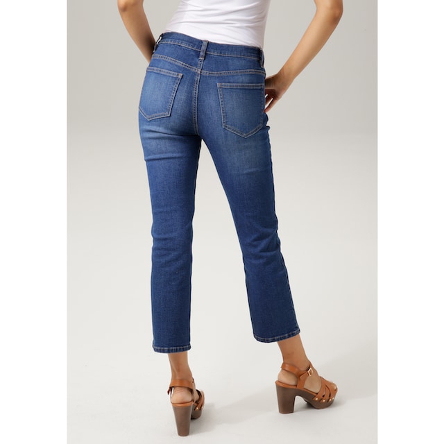 Aniston CASUAL Bootcut-Jeans, in trendiger 7/8-Länge bei ♕