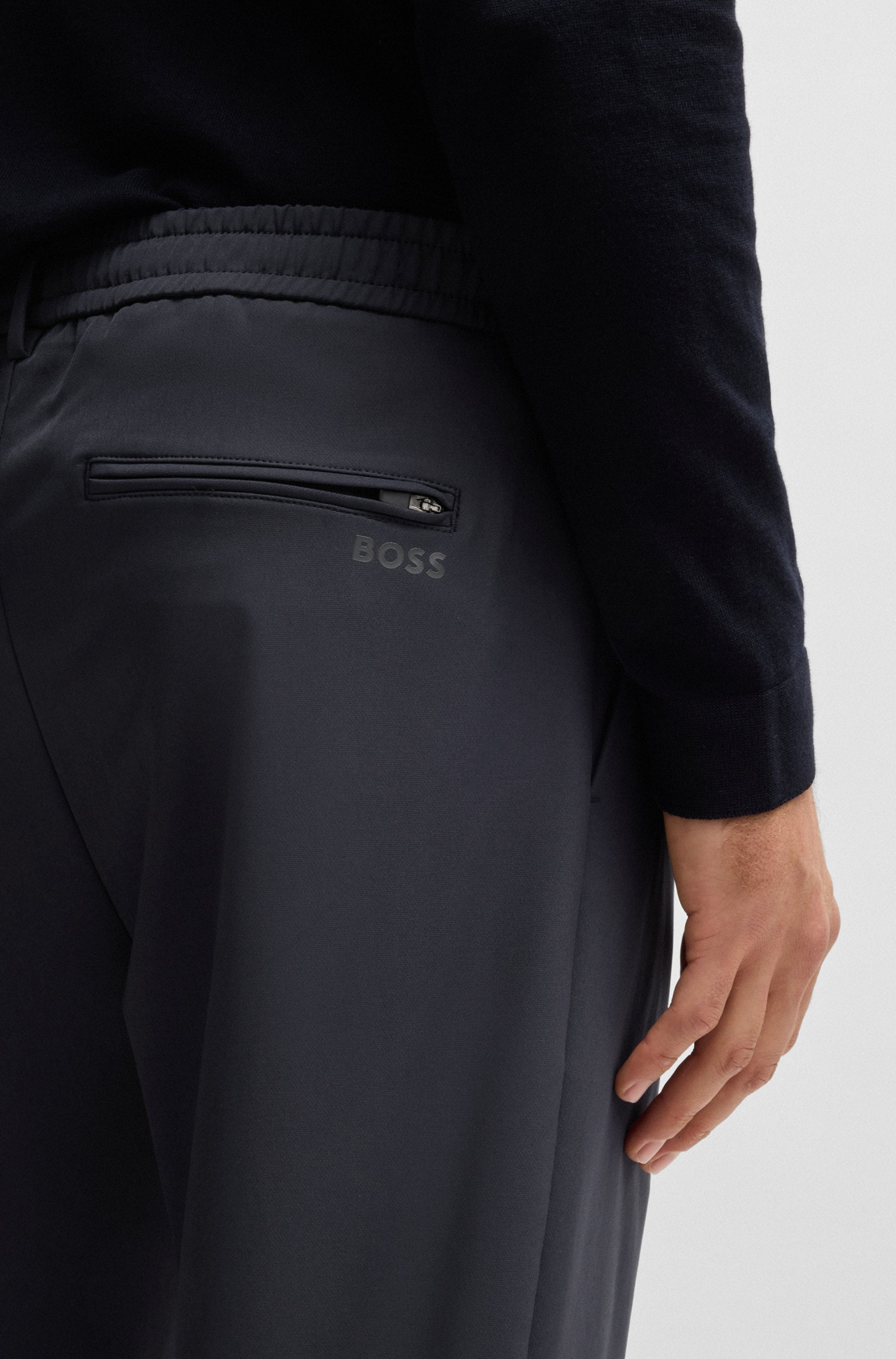 BOSS GREEN Webhose »T_Convert-Pleat«, mit Zugbund und Markenlabel