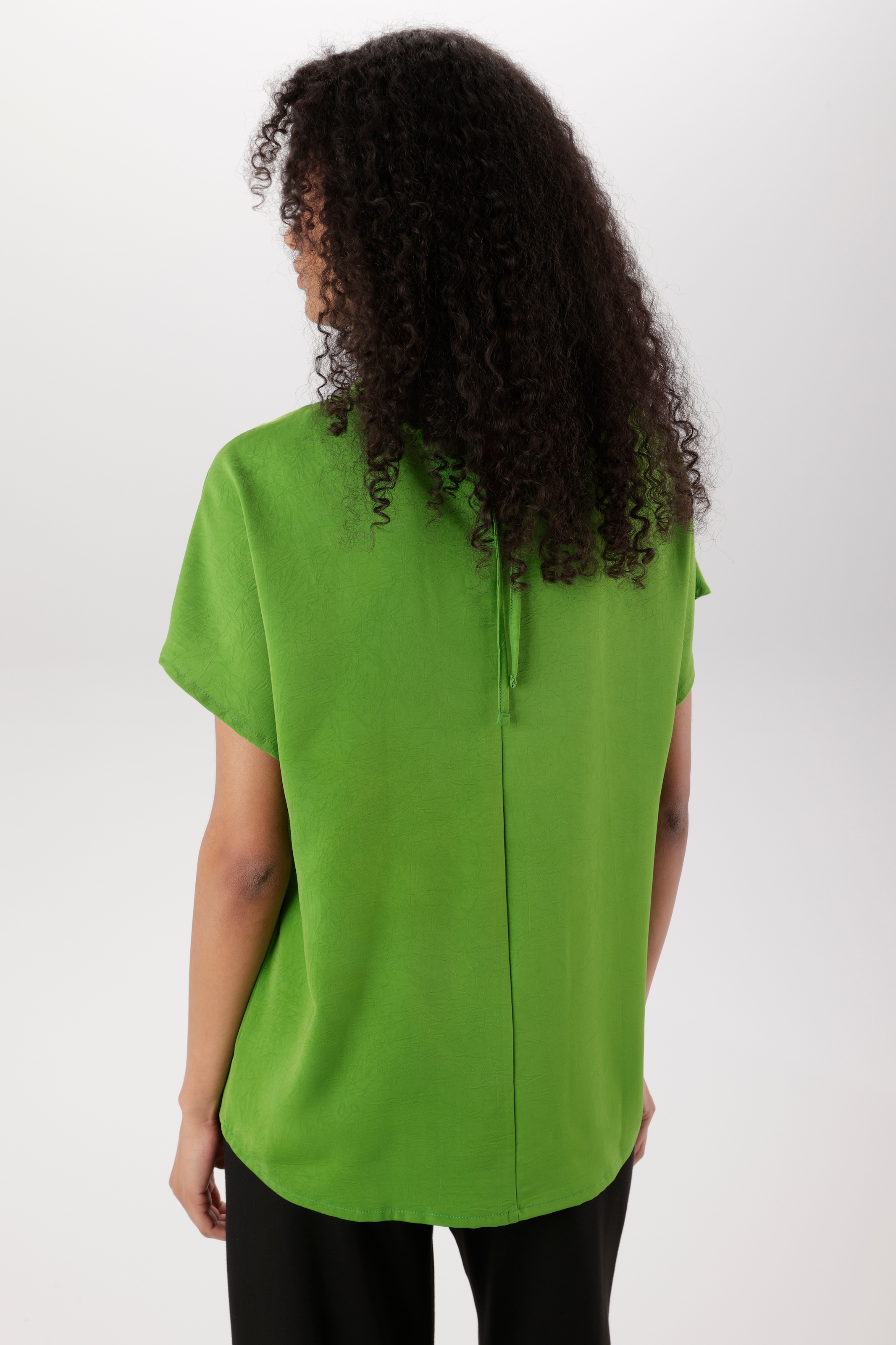Aniston SELECTED Schlupfbluse in extra weiter Form und weicher Crinkleware - NEUE KOLLEKTION