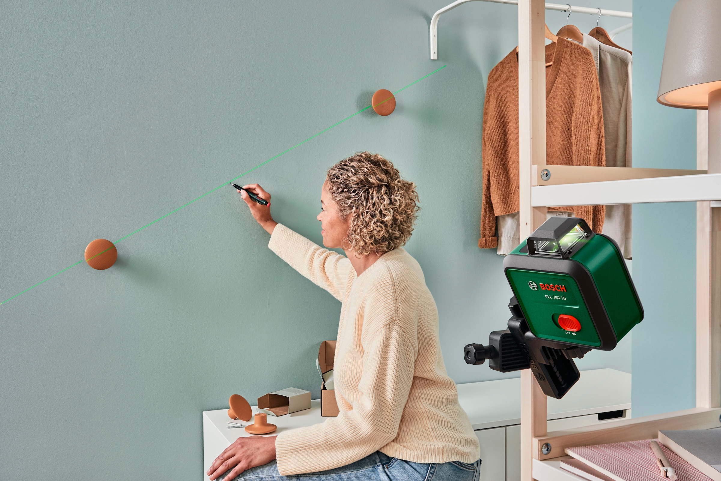 Bosch Home & Garden Linienlaser »PLL 360-1G UNI« Set,  mit Stativ und eingebautem Akku