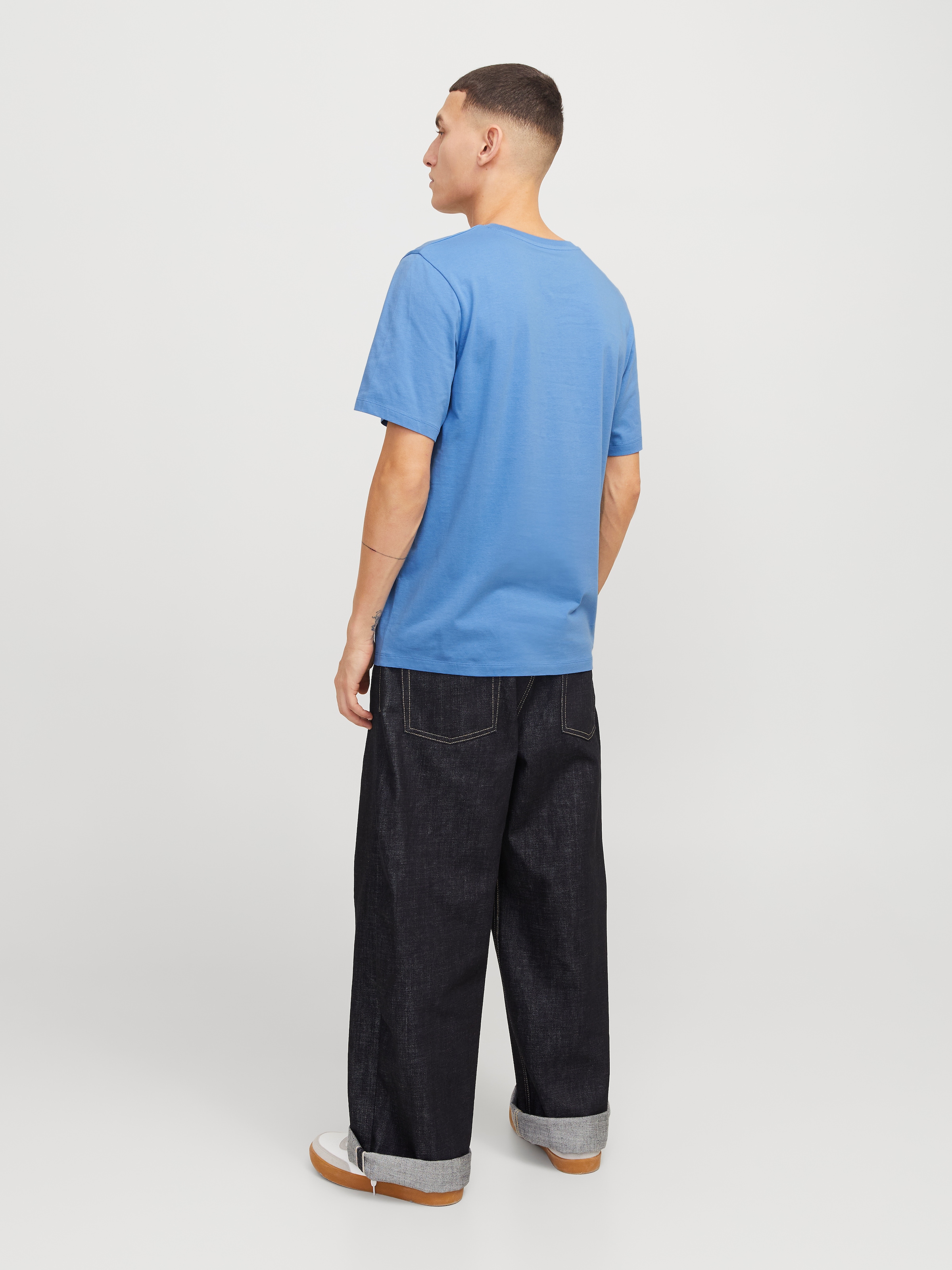 Jack & Jones Rundhalsshirt »JJELOGO TEE SS O-NECK 2 COL SS25 SN«, mit Logo Print