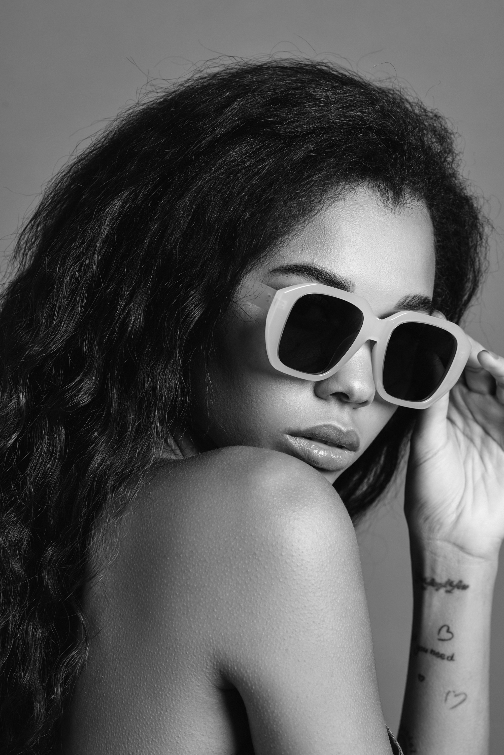 MARC LAUDER Sonnenbrille »LA02-03« 3: dunkles Glas, starke Sonneneinstrahlung