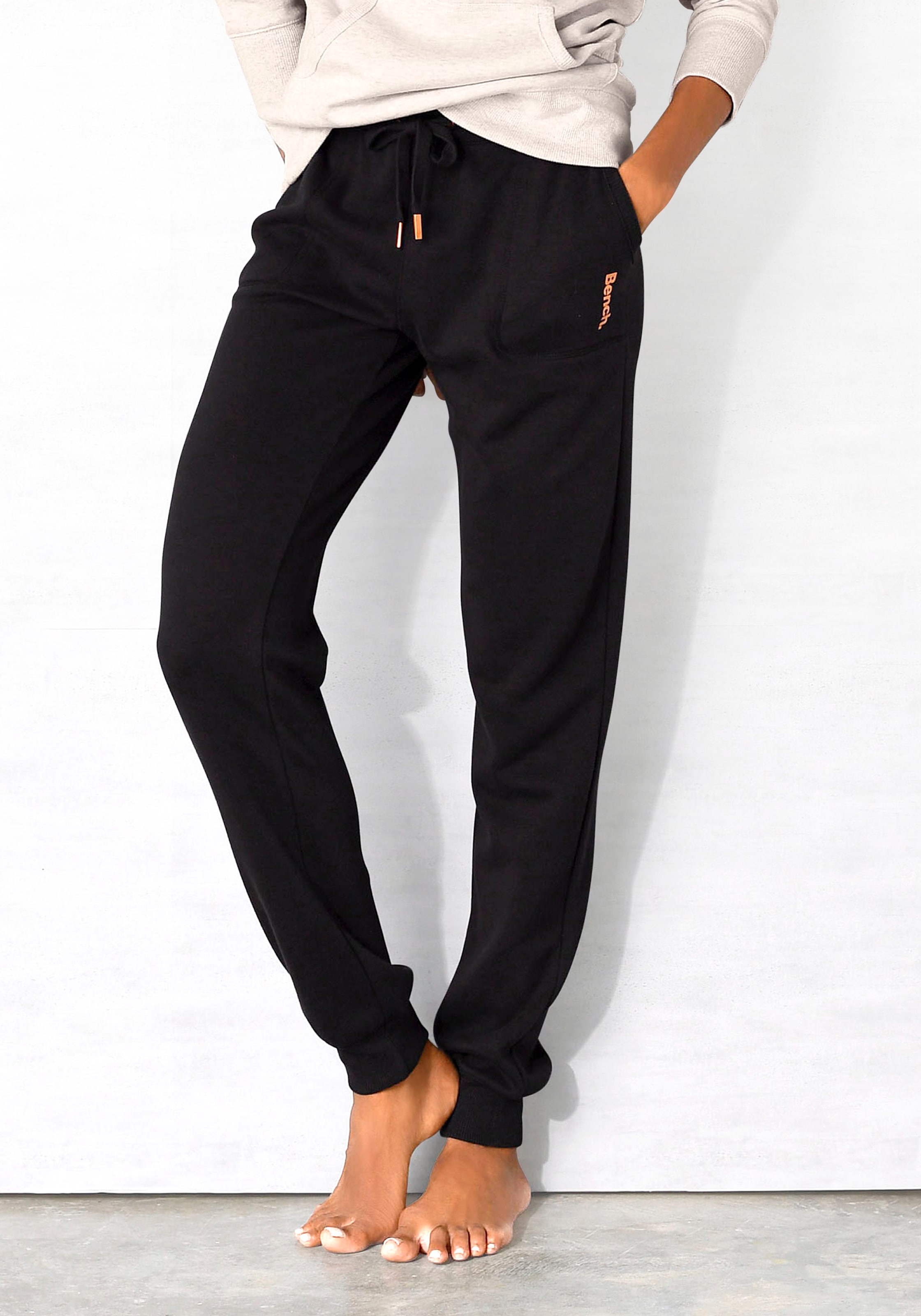 Bench. Loungewear Loungehose, mit aufgesetzten Taschen, Loungewear