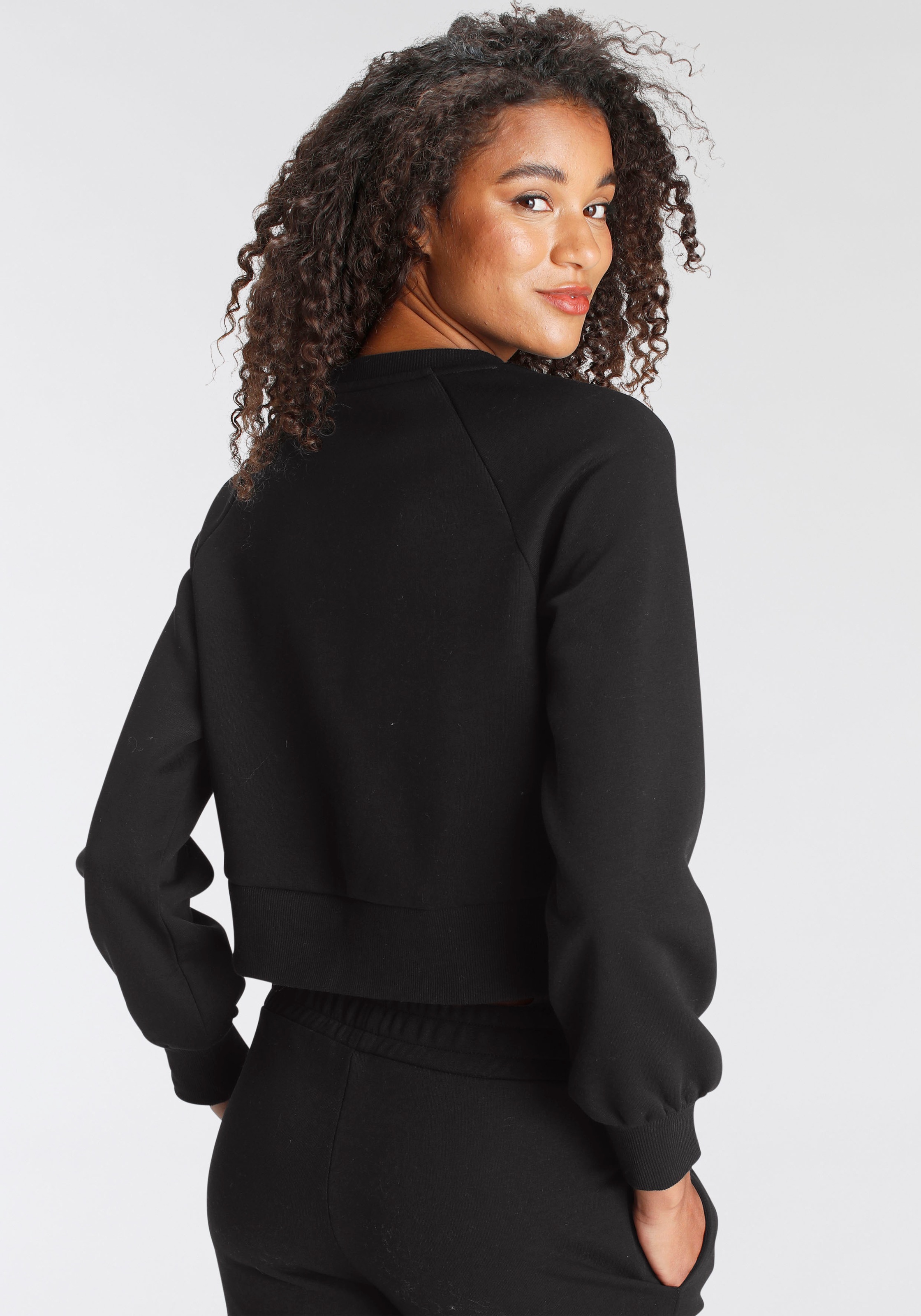 LSCN by LASCANA Sweatshirt, mit Ziernähten, Loungeanzug