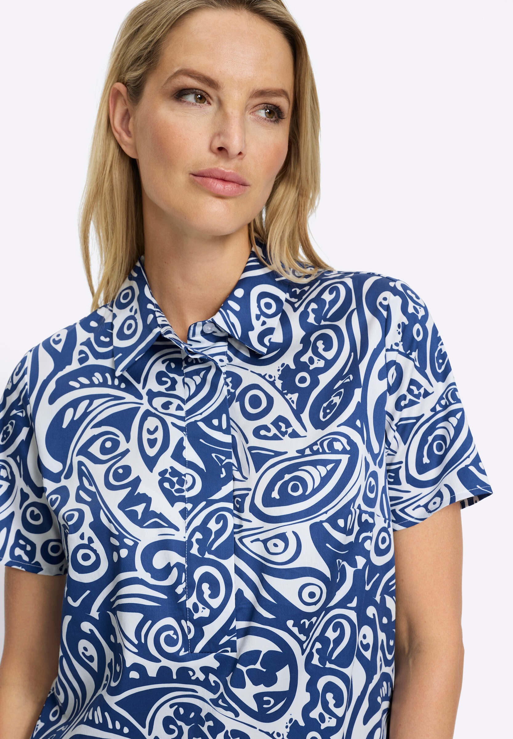 heine Hemdblusenkleid »Druck-Kleid Blusenkleid mit grafischem Muster« Nahttasche