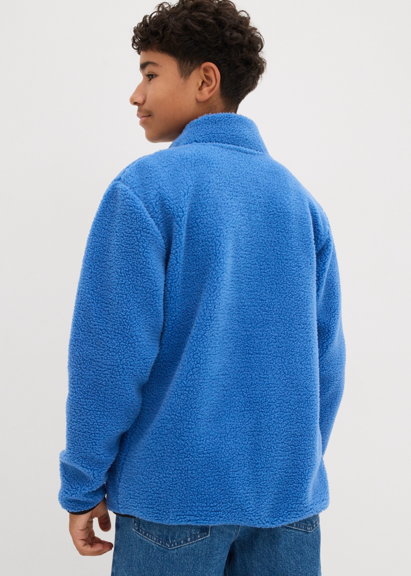 bonprix Fleecejacke für Jungen, mit Kontrastdetails, aus Teddy-Fleece