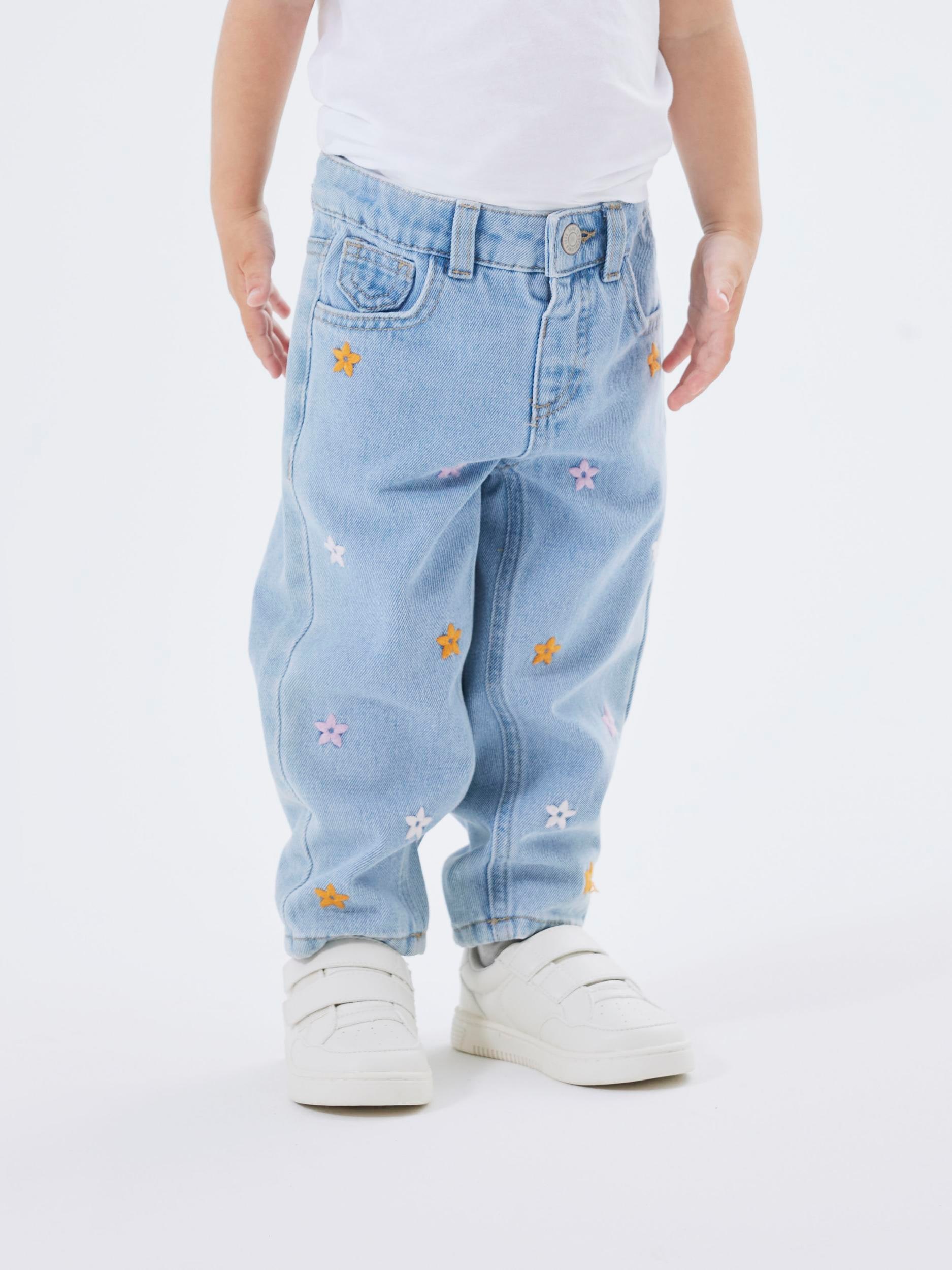 Mom-Jeans »NMFBELLA MOM JEANS 1250-TE NOOS«, mit Motiv Stickerei