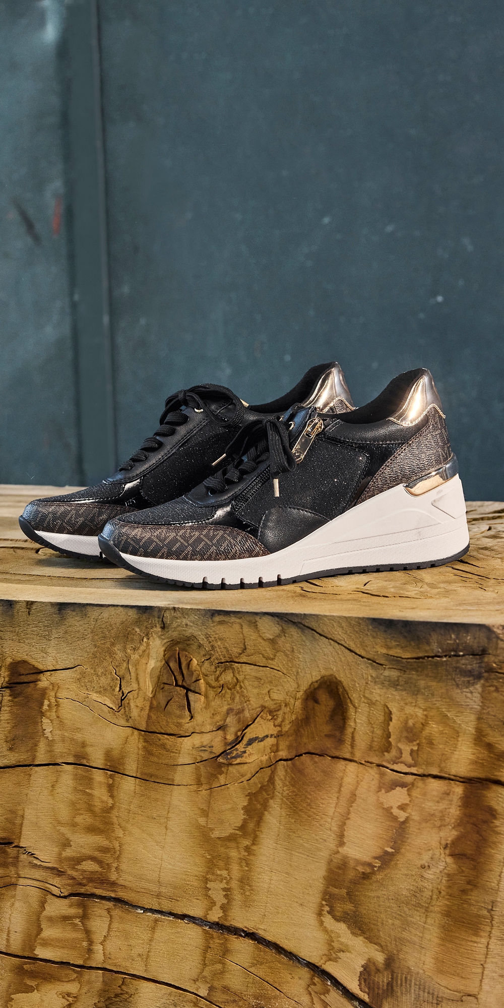 MARCO TOZZI Keilsneaker  , Freizeitschuh, Halbschuh, Schnürschuh in veganer Verarbeitung