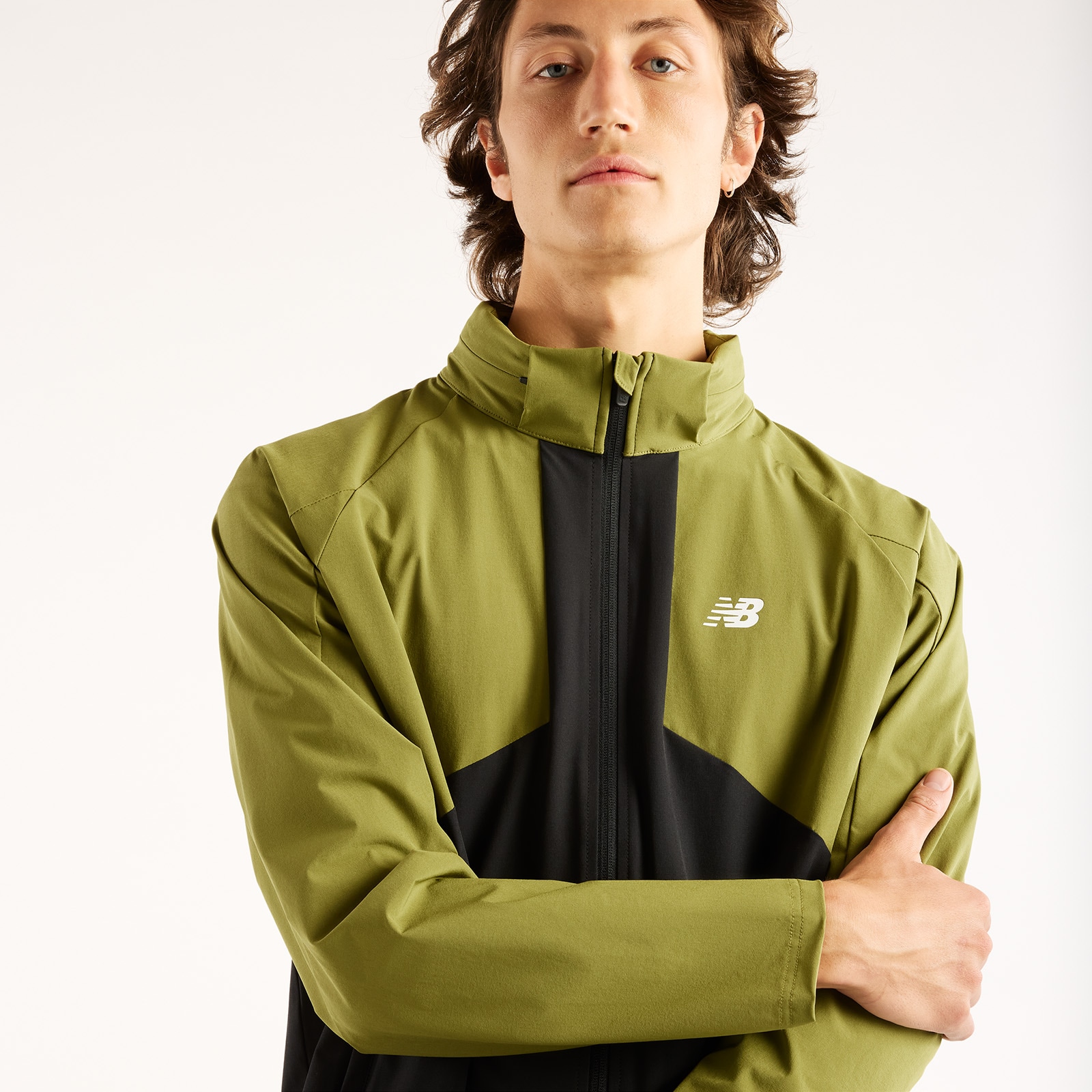 New Balance Trainingsjacke »UTILITY STRETCH WOVEN JACKET« Trainingsjacke für Fitness und sportliche Aktivitäten