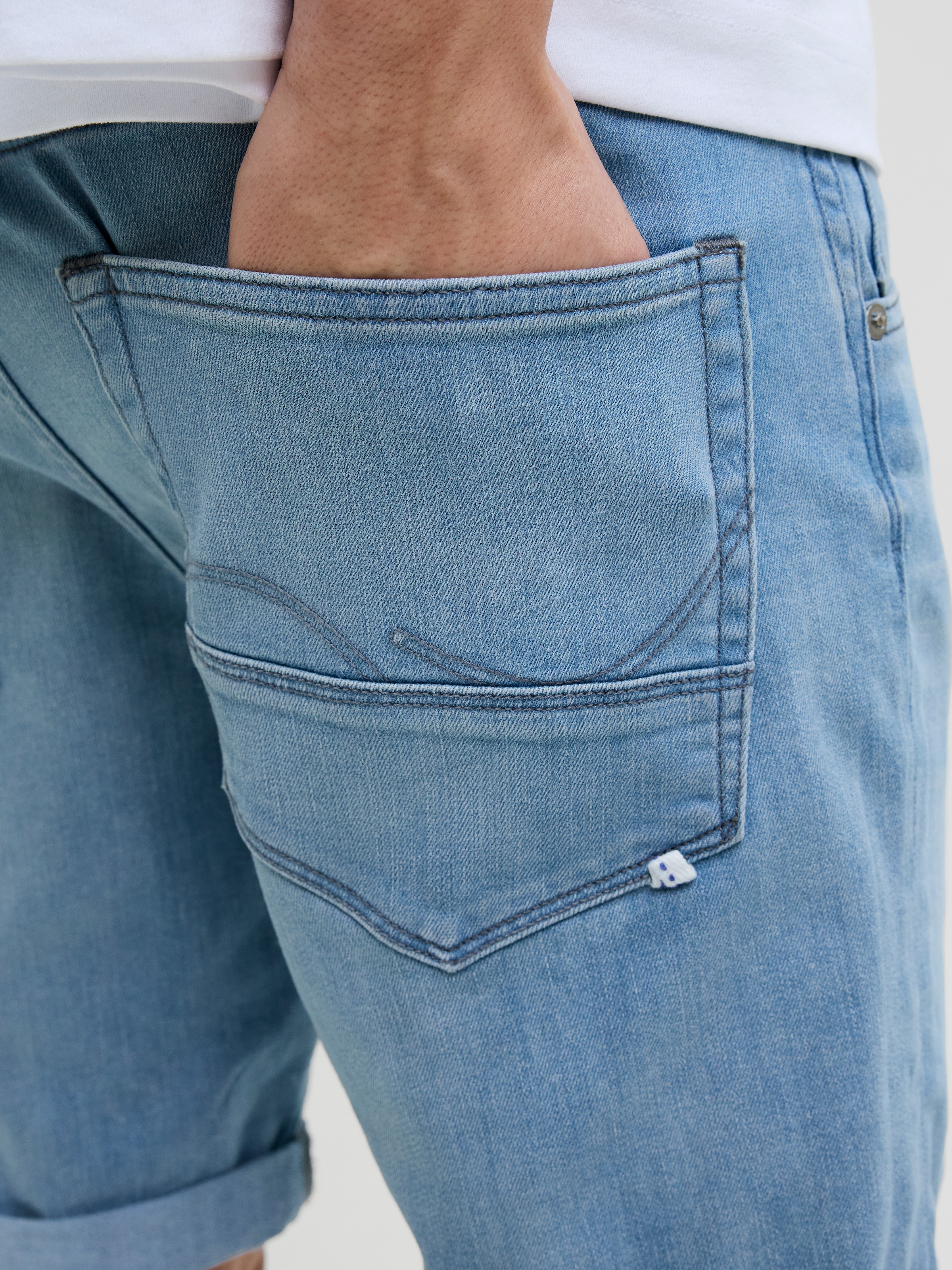 Jack & Jones Shorts »JJIRICK JJFOX SHORTS CB 310 SN«, im Four-Pocket Style