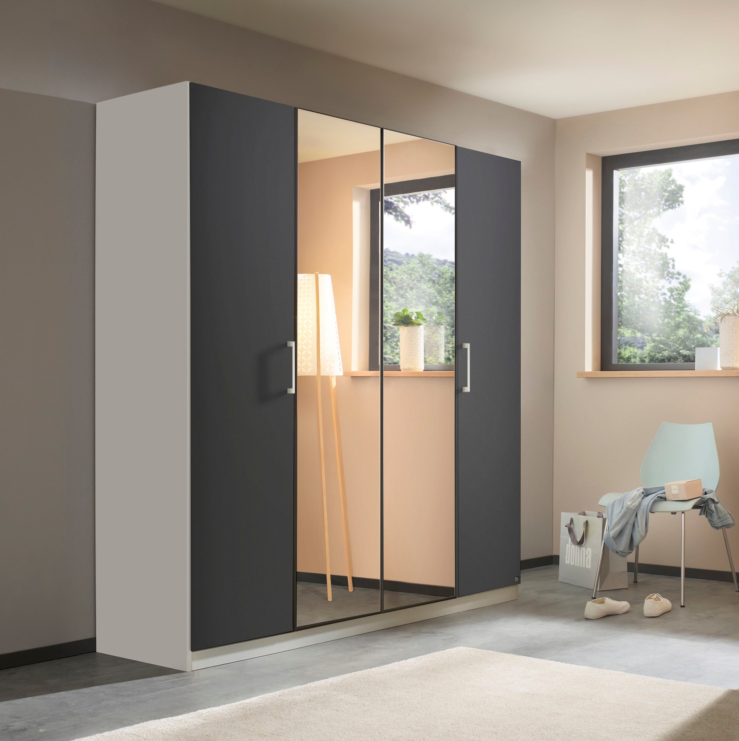 rauch Drehtürenschrank »Kleiderschrank Schrank Garderobe Wäscheschrank COSMO«, mit zusätzlichen Einlegeböden, Metallgriffe in Weiß MADE IN GERMANY
