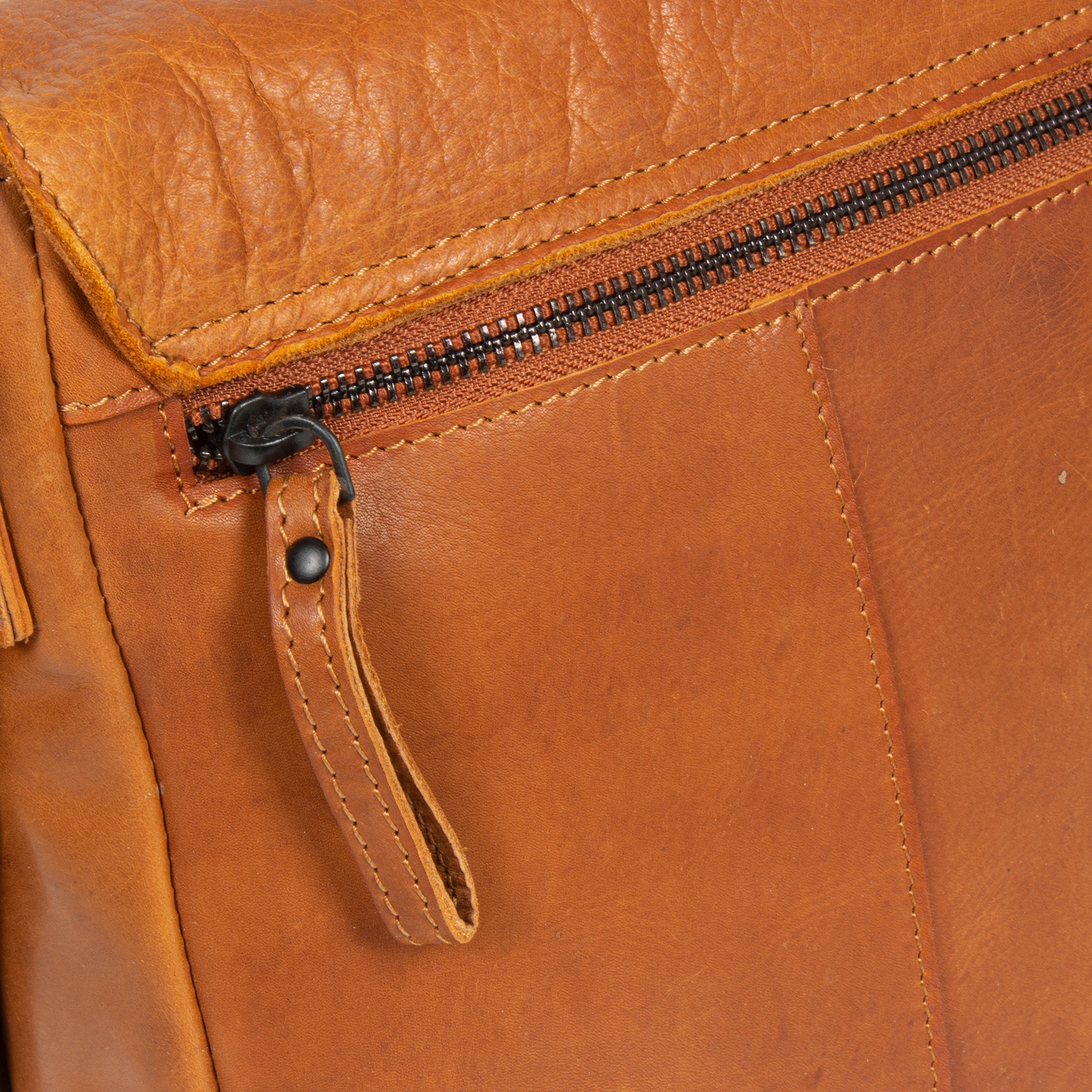 MUSTANG Schultertasche »San Marino« , Herren Umhängetasche, Businessbag mit Nieten und Logo