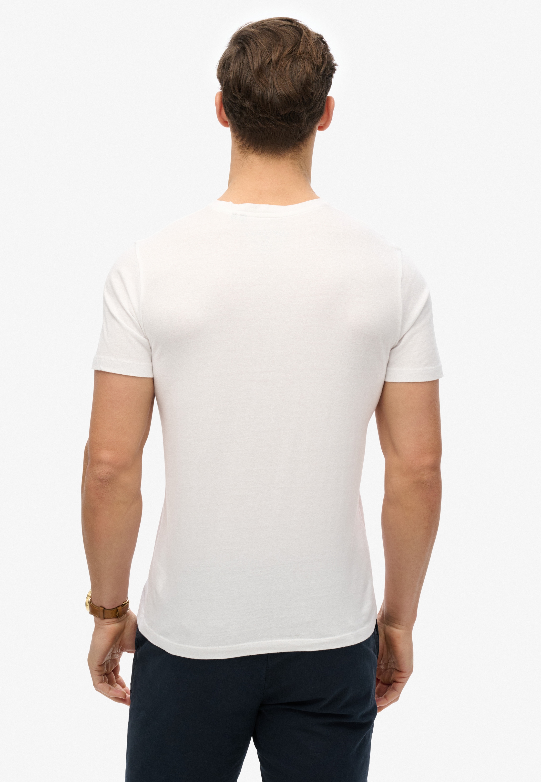 Superdry Rundhalsshirt »CLASSIC ESSENTIAL TEE« Relaxed Fit, aus Baumwolle und Single Jersey, mit Rundhalsausschnitt