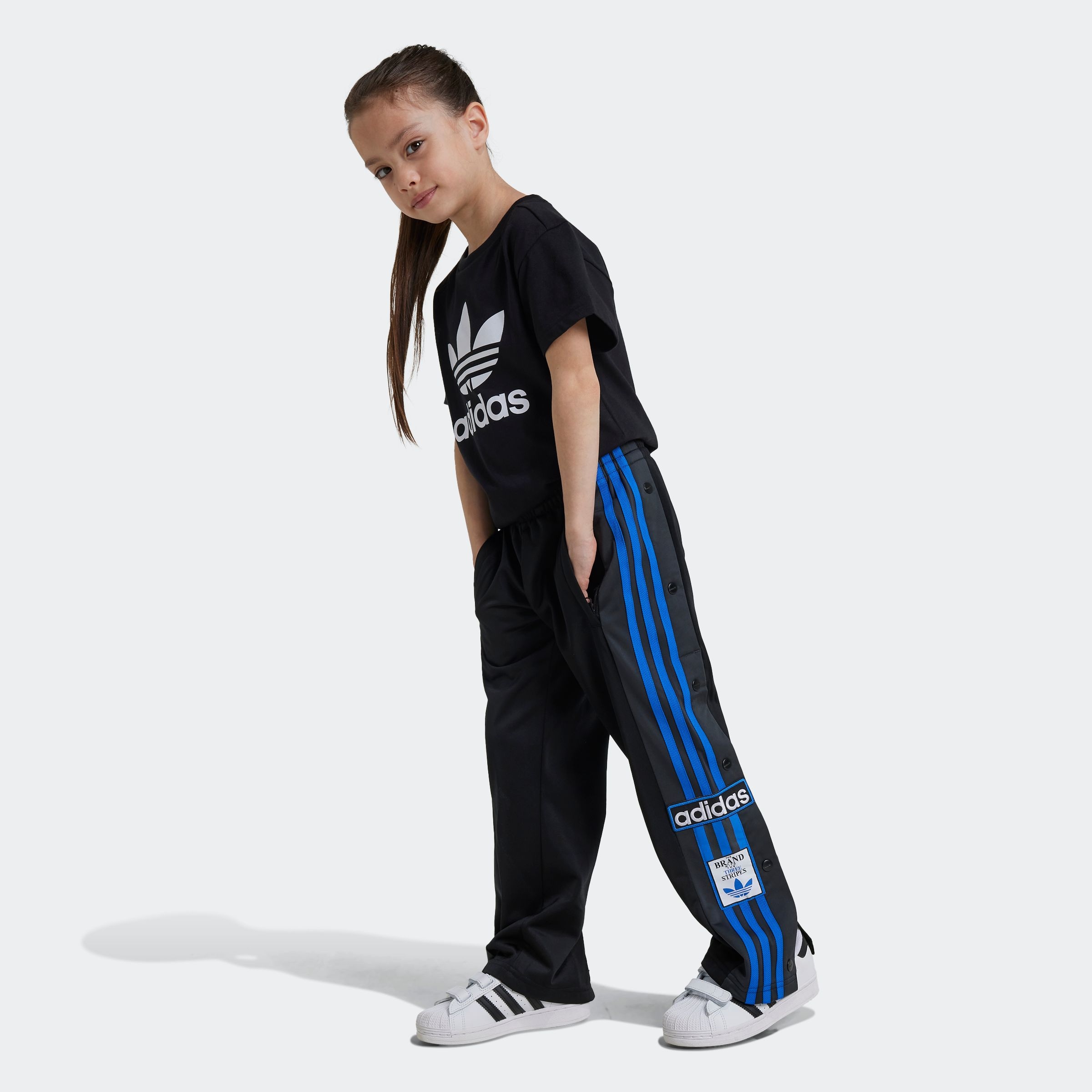 adidas Originals T-Shirt »ADICOLOR TREFOIL KIDS« für Kinder, mit Rundhalsausschnitt, ohne Verschluss