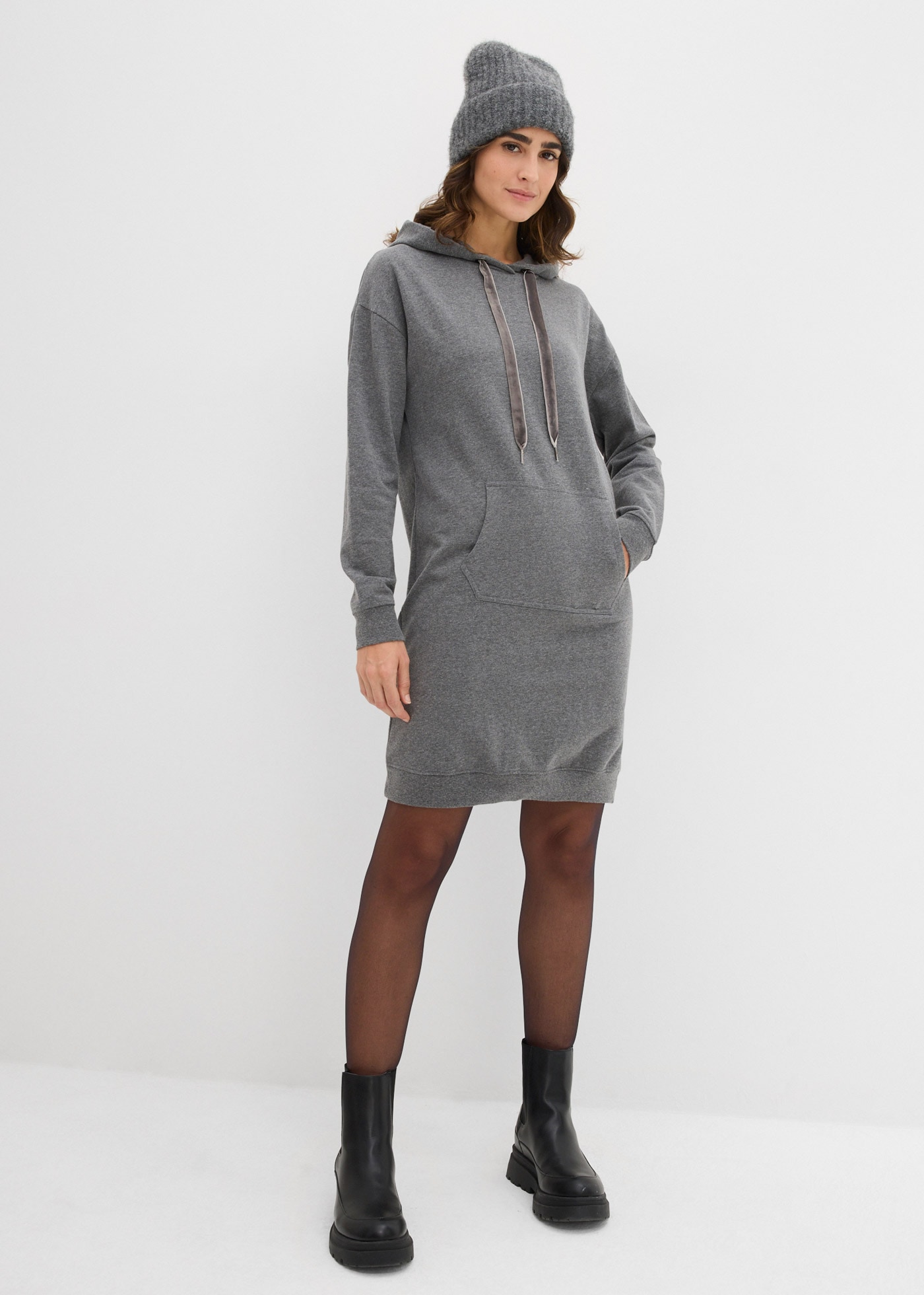 bonprix Sweatkleid »Sweatkleid mit Baumwolle« Kängurutasche mit Kapuze, aus Baumwolle und Viskose, lockere Passform