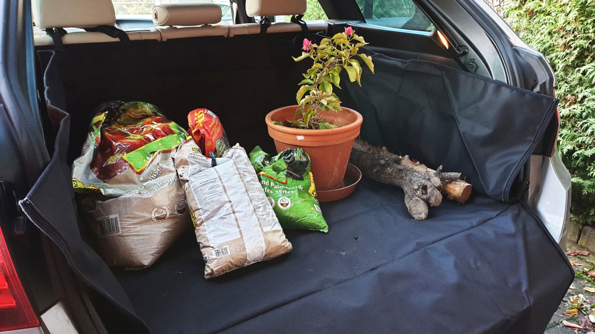 Cartrend Kofferraummatte »Kofferraum Schutzdecke SUV/Kombi«