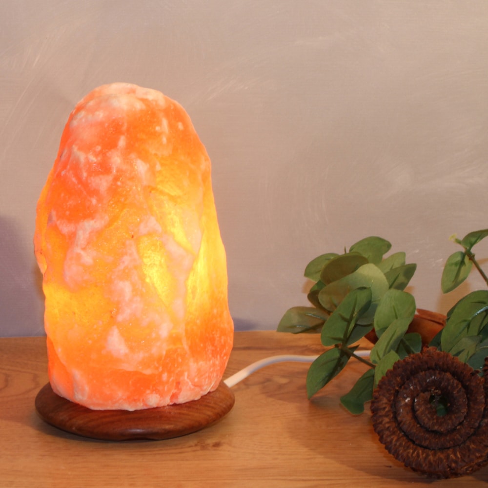 Salzkristall-Tischlampe »Rock«, Handgefertigt - jeder Stein ein Unikat, H: ca.18 cm,...