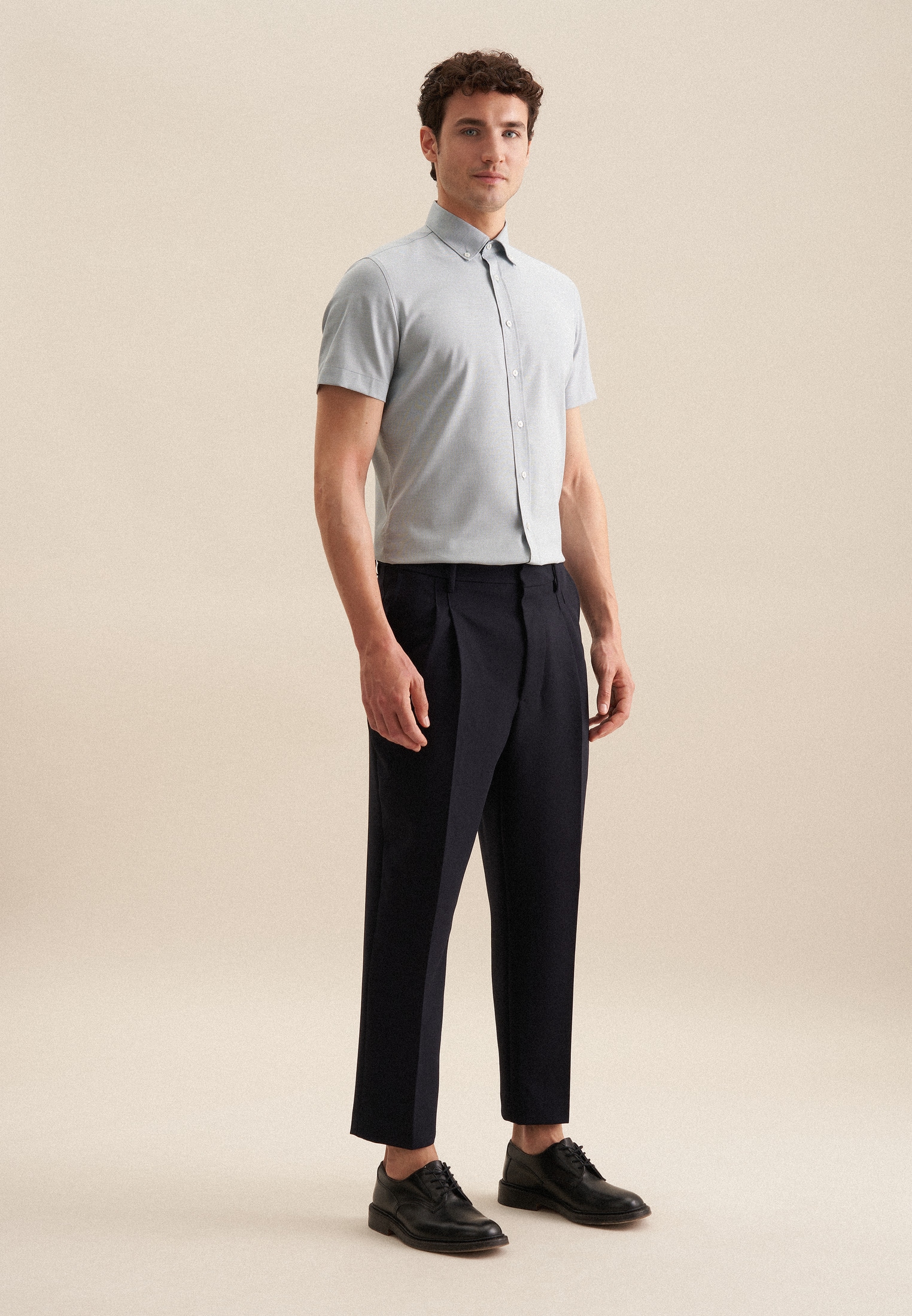 seidensticker Businesshemd »Shaped«, Shaped Kurzarm Button-Down-Kragen Struktur