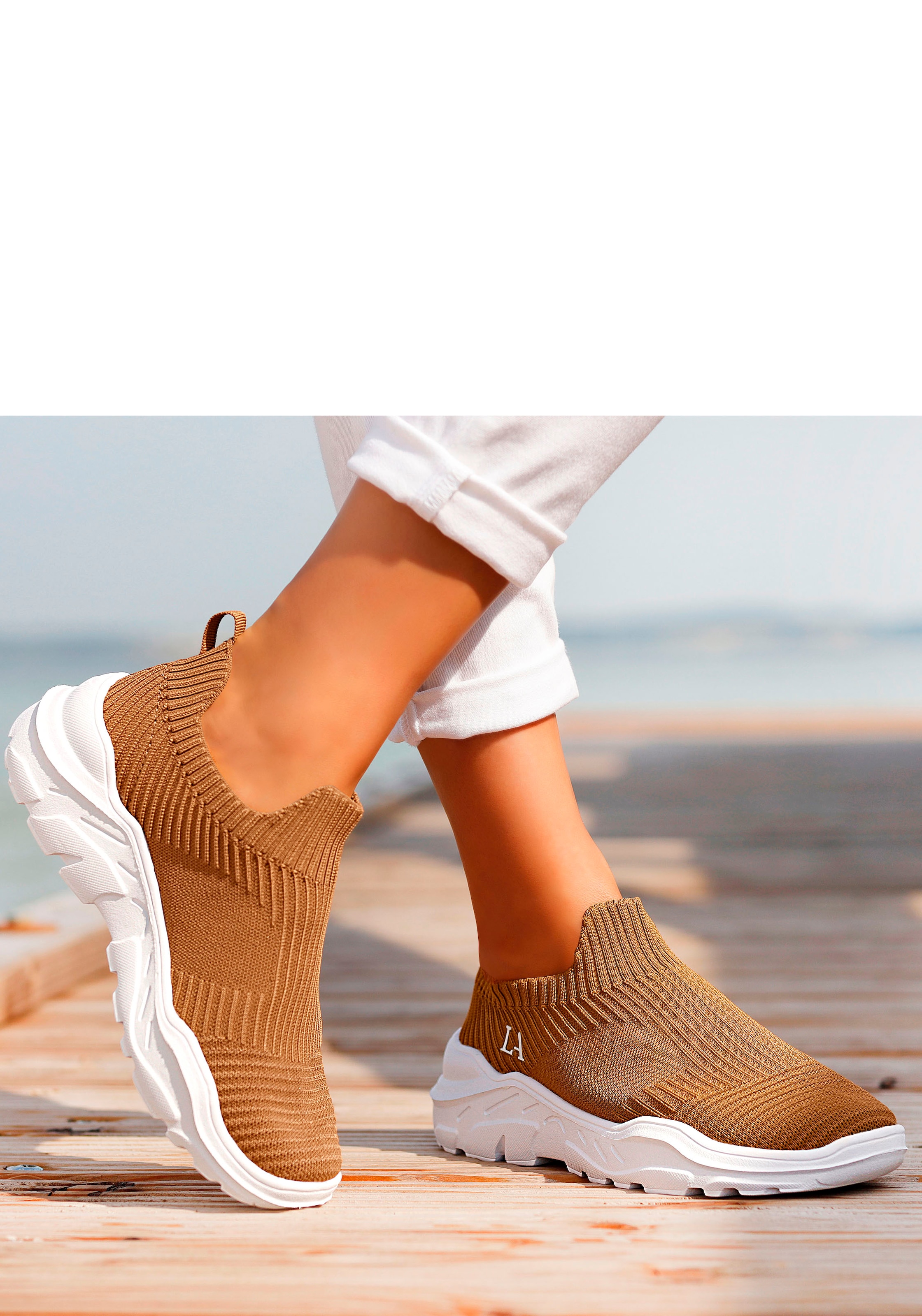 LASCANA Sneaker, Halbschuh, Slipper, Freizeitschuh zum Reinschlüpfen VEGAN