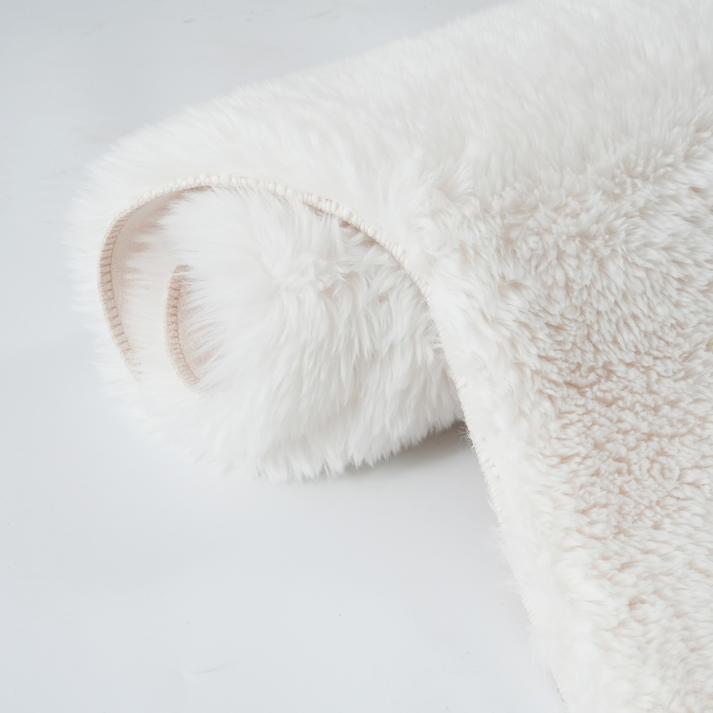 OTTO home Hochflor-Teppich »Mollin, Fellform, leichter Glanz« rechteckig 30 mm Höhe Kunstfell, Fellimitat, waschbar, flauschig, weich, Wohnzimmer