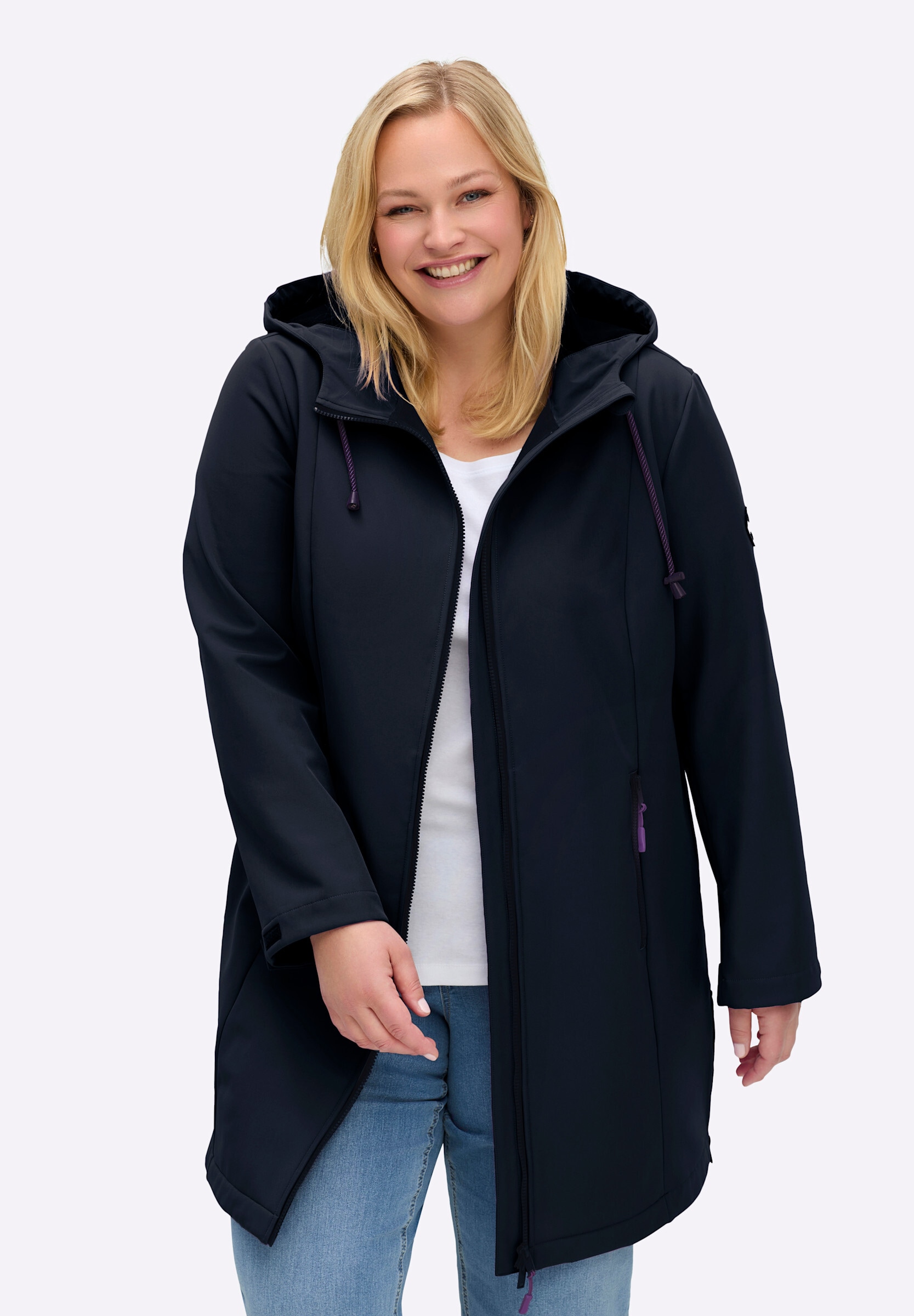 Sheego Softshelljacke »Softshell-Jacke Softshelljacke mit Kapuze und Tunnelzug« mit Kapuze