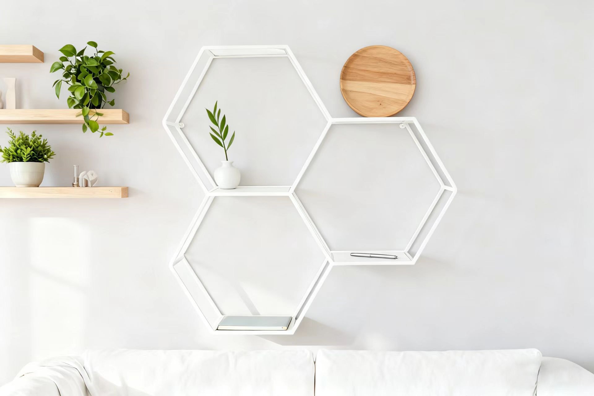 OTTO home Deko-Wandregal »Lenia, 3 Ablageflächen aus Glas in einer besonderen Form kombiniert« für elegantes und modernes Wohnen, aus Metall, in 3 Farben