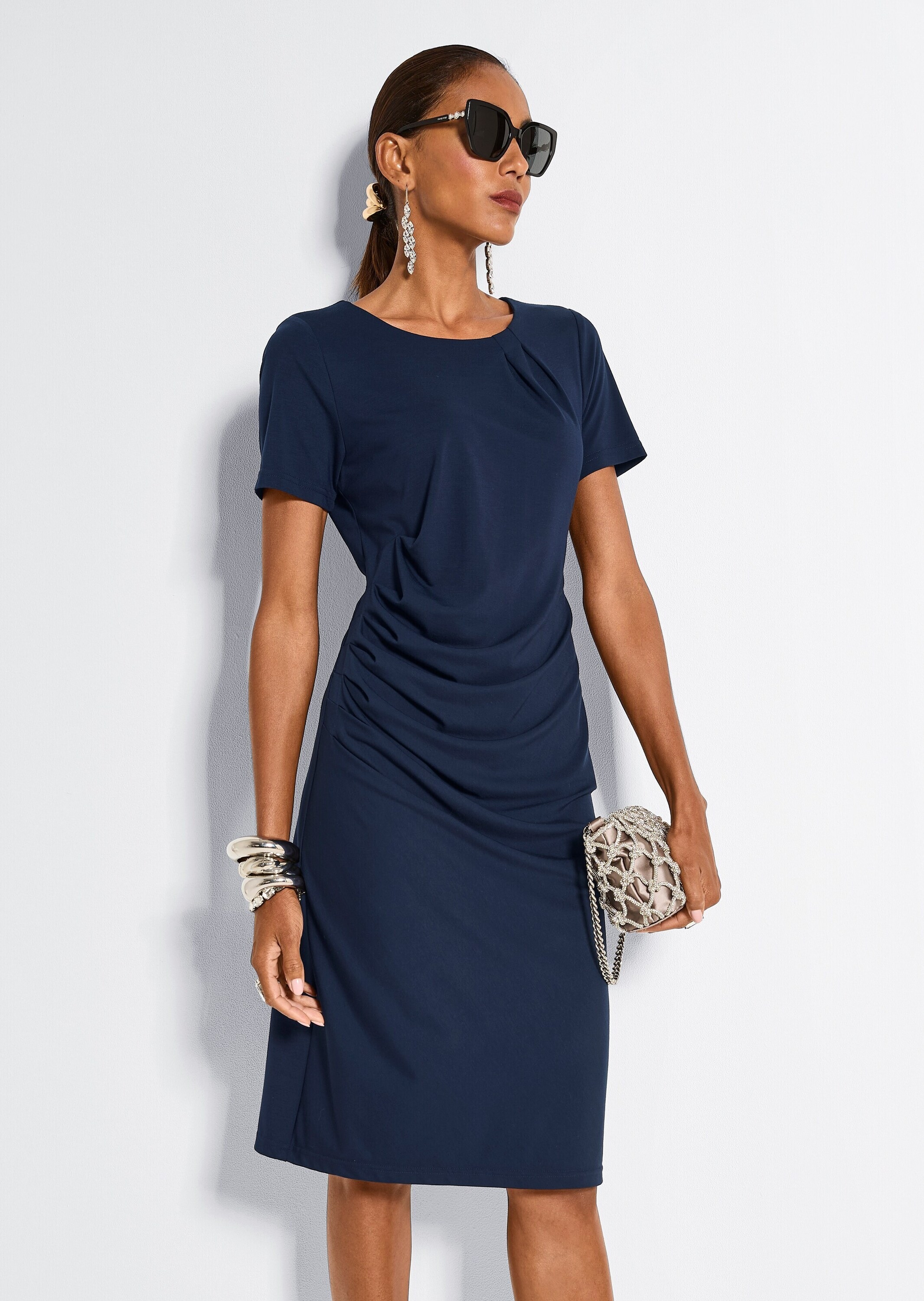 MADELEINE Sommerkleid »Etuikleid Viskosekleid mit asymmetrischen Falten« Etuikleid aus Jerseystretch