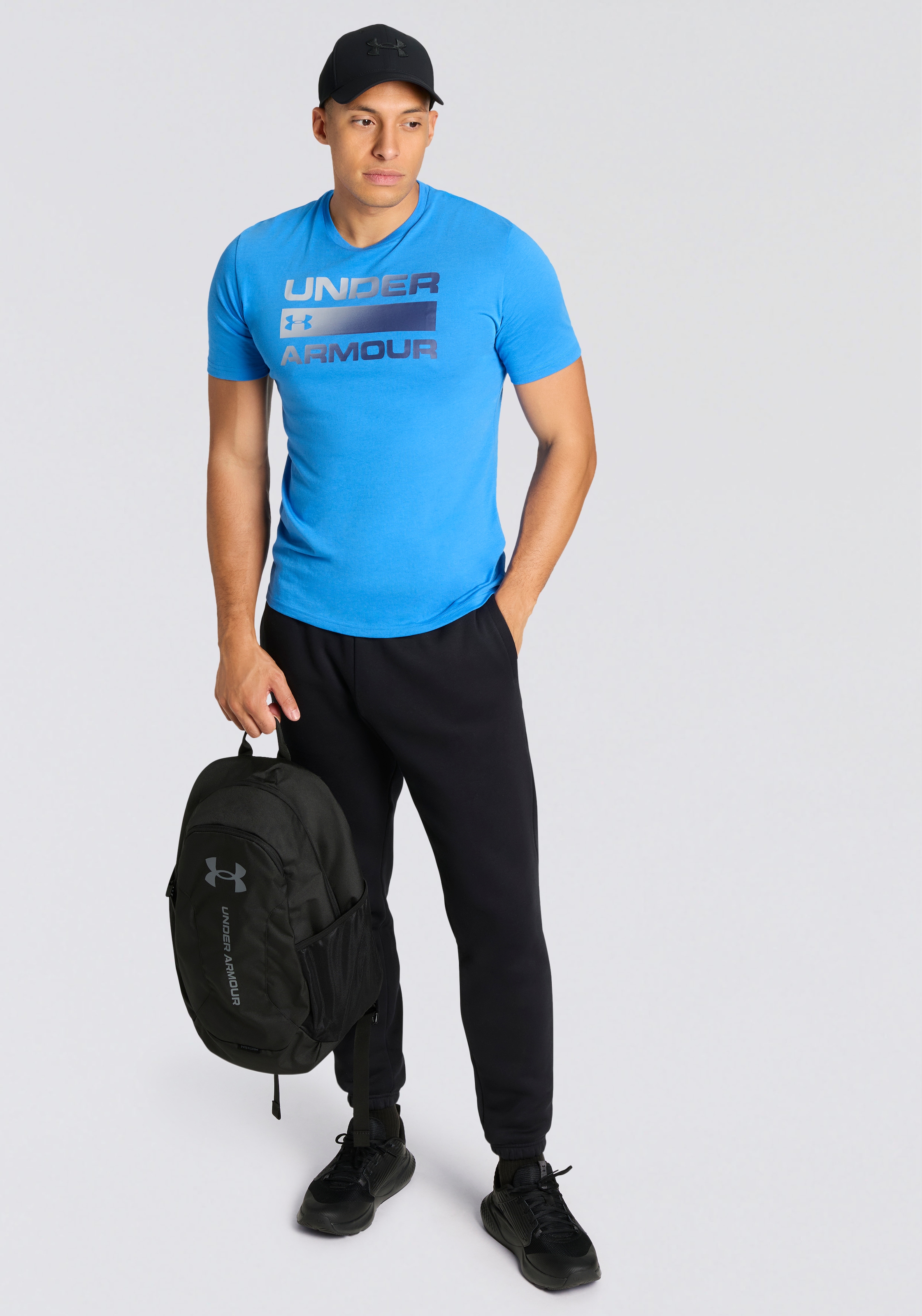 Under Armour® Jogginghose »UA ICON FLEECE JOGGER«  für Sportmode und aktive Freizeit, aus Baumwolle und Polyester