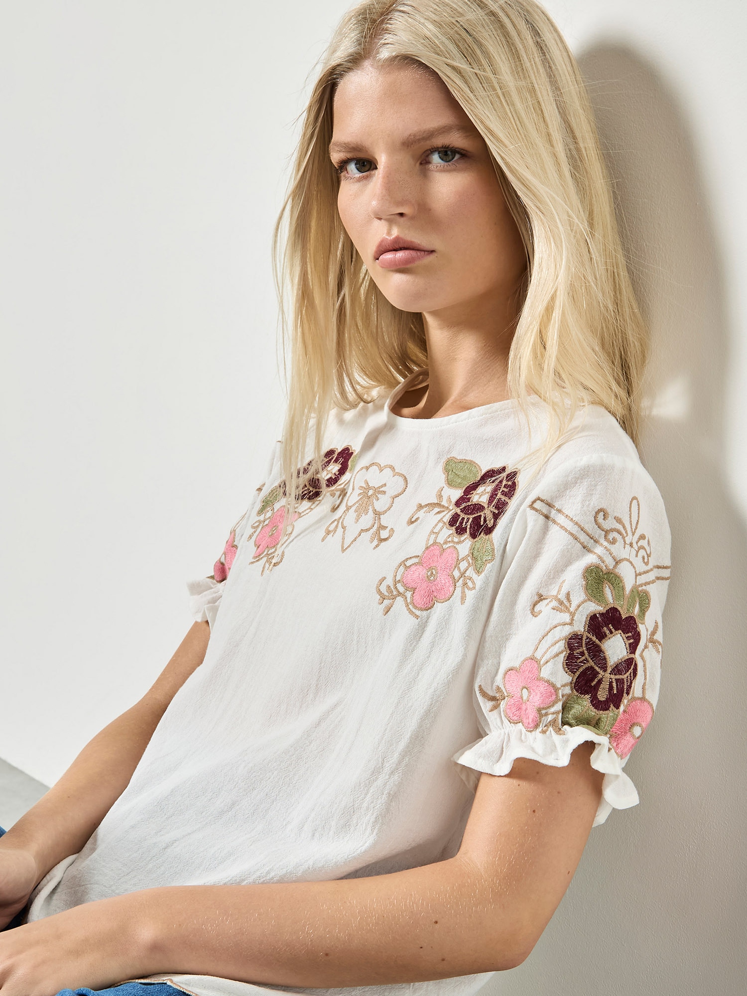 Apricot Spitzentop »Baumwolltop mit Blumenstickerei« mit Rüschenärmeln