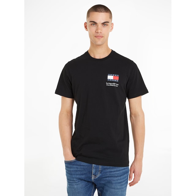 Tommy Jeans Plus T-Shirt »TJM SLIM ESSENTIAL FLAG TEE EXT«, mit Tommy Jeans  Logo-Schriftzug bei ♕