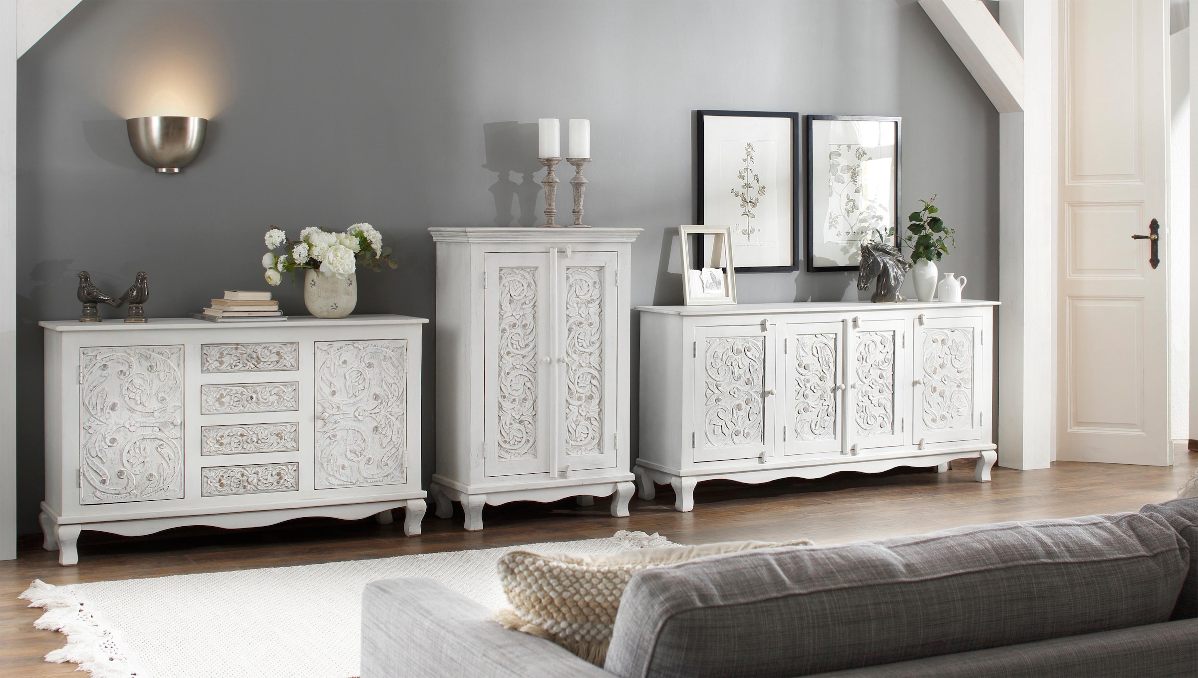 Home affaire Sideboard »Rajat«, Kommode aus Mangoholz mit Türfrontfräsungen, Breite 140 cm