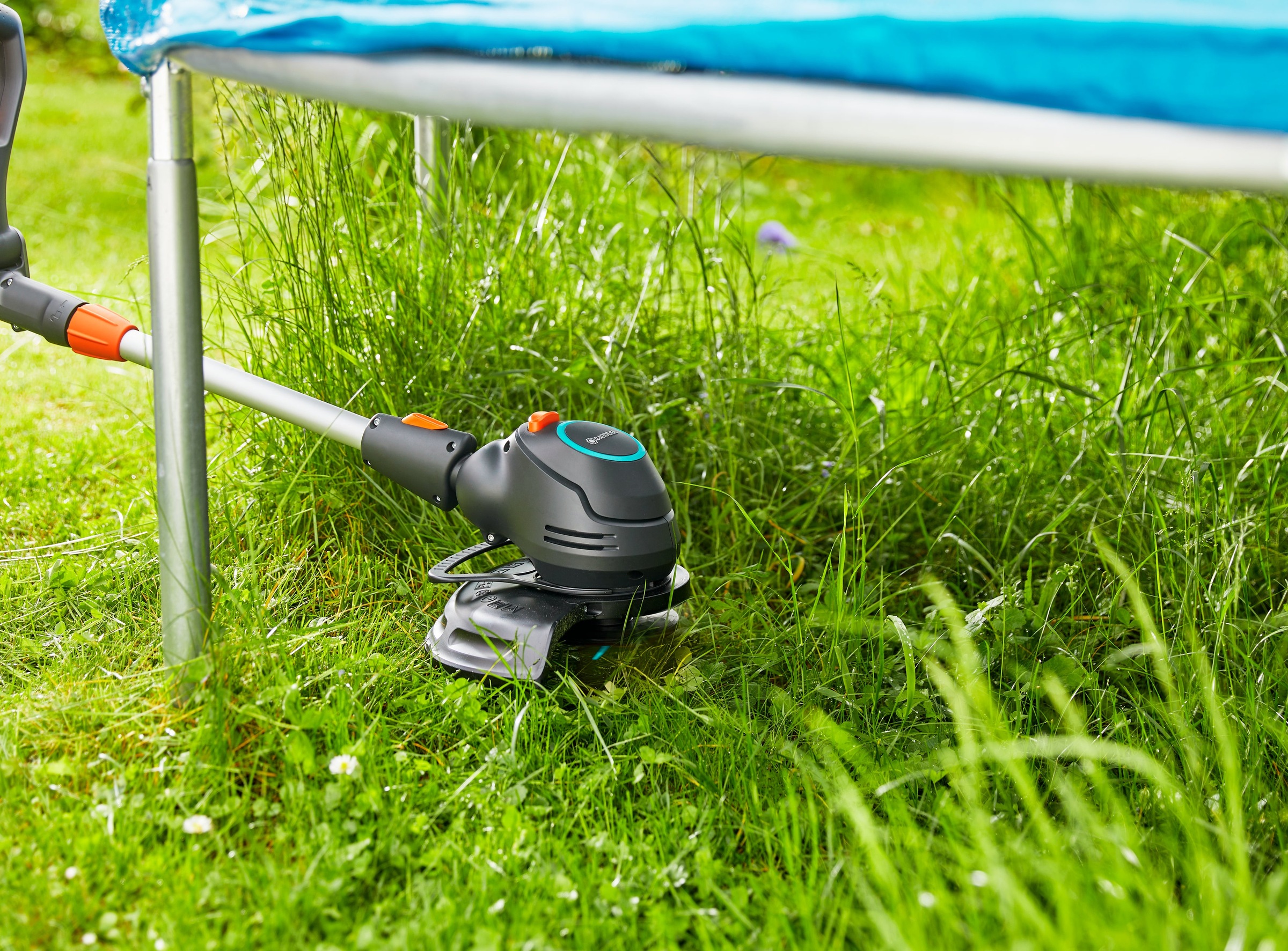 GARDENA Akku-Rasentrimmer »ComfortCut 23/18V P4A Ready-To-Use Set«, (mit Akku und Ladegeät)