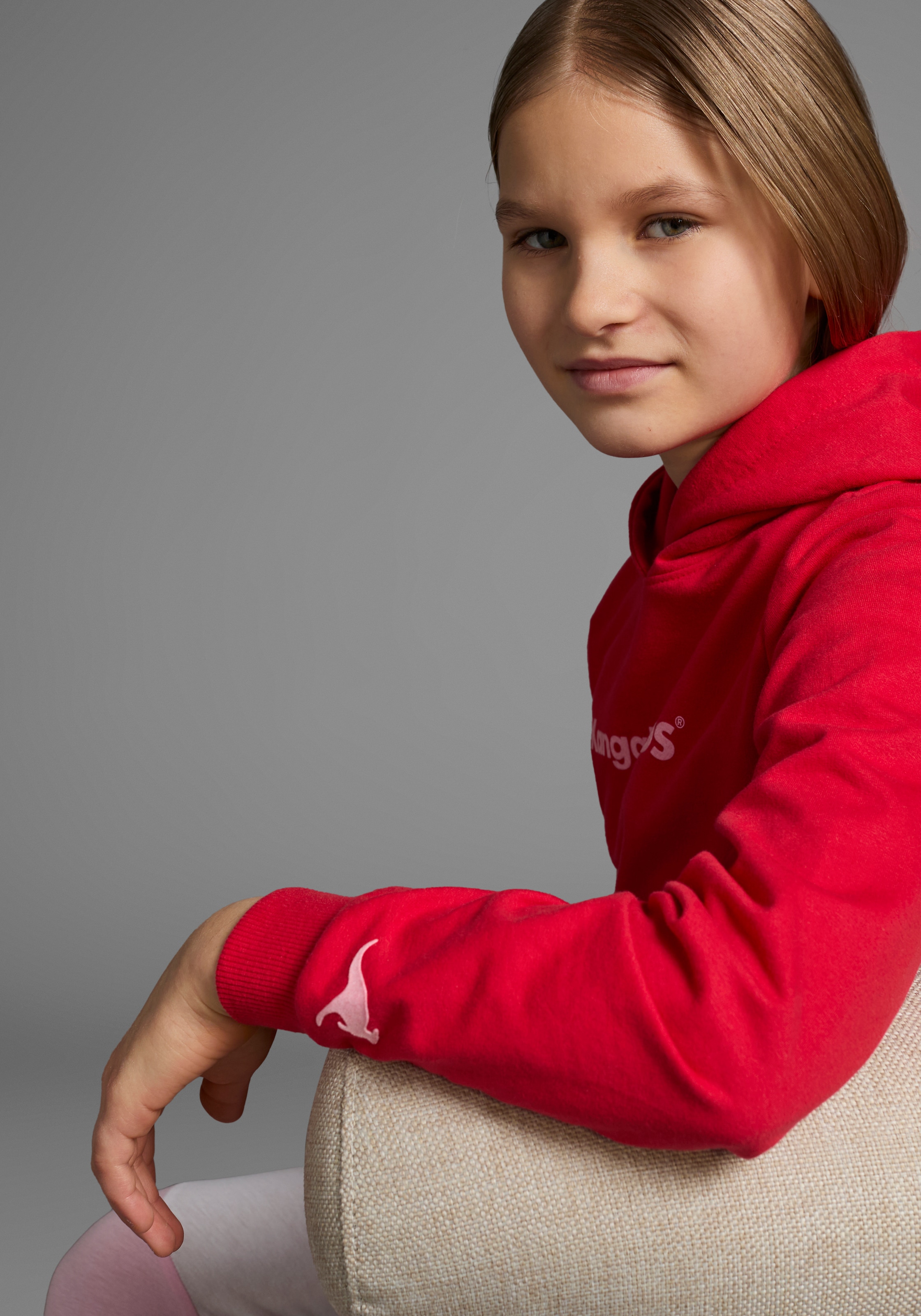 KangaROOS Kapuzensweatshirt »Hoodie mit Logoprint«, Langarm, bedruckt, aus Sweatware mit Baumwolle, mit Kängurutasche