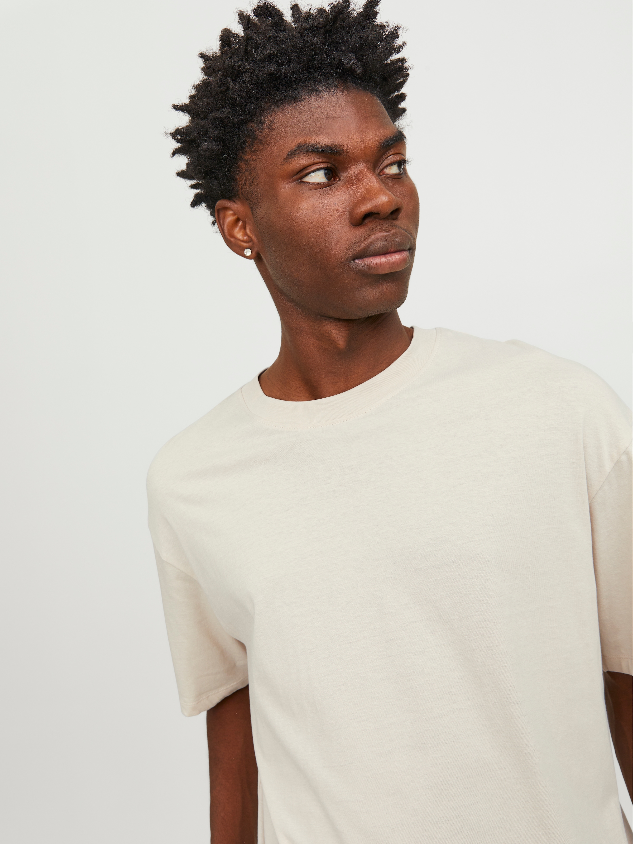 Jack & Jones Oversize-Shirt »JJEBRADLEY Oversize T-Shirt mit klassischem Rundhalsausschnitt« mit gekämmten Jersey