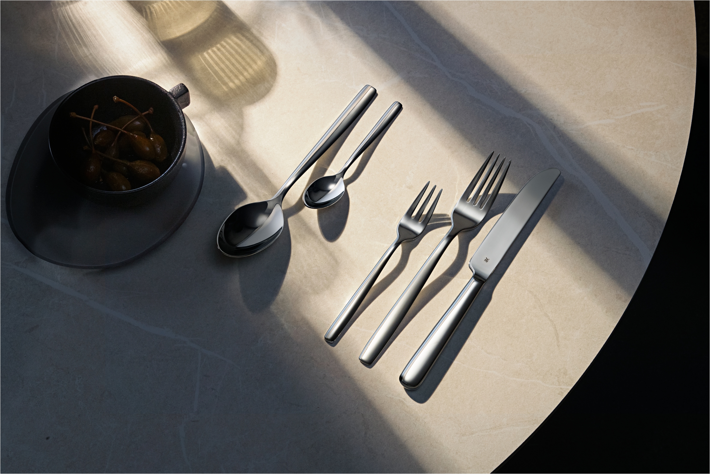 WMF Besteck-Set »Palma in klassisch-stilsicherer Optik, ergonomisch, Wellenschliff«, (Set, 30 tlg.), spülmaschinengeeignet, optimale Schärfe, hochwertiger Besteckkasten