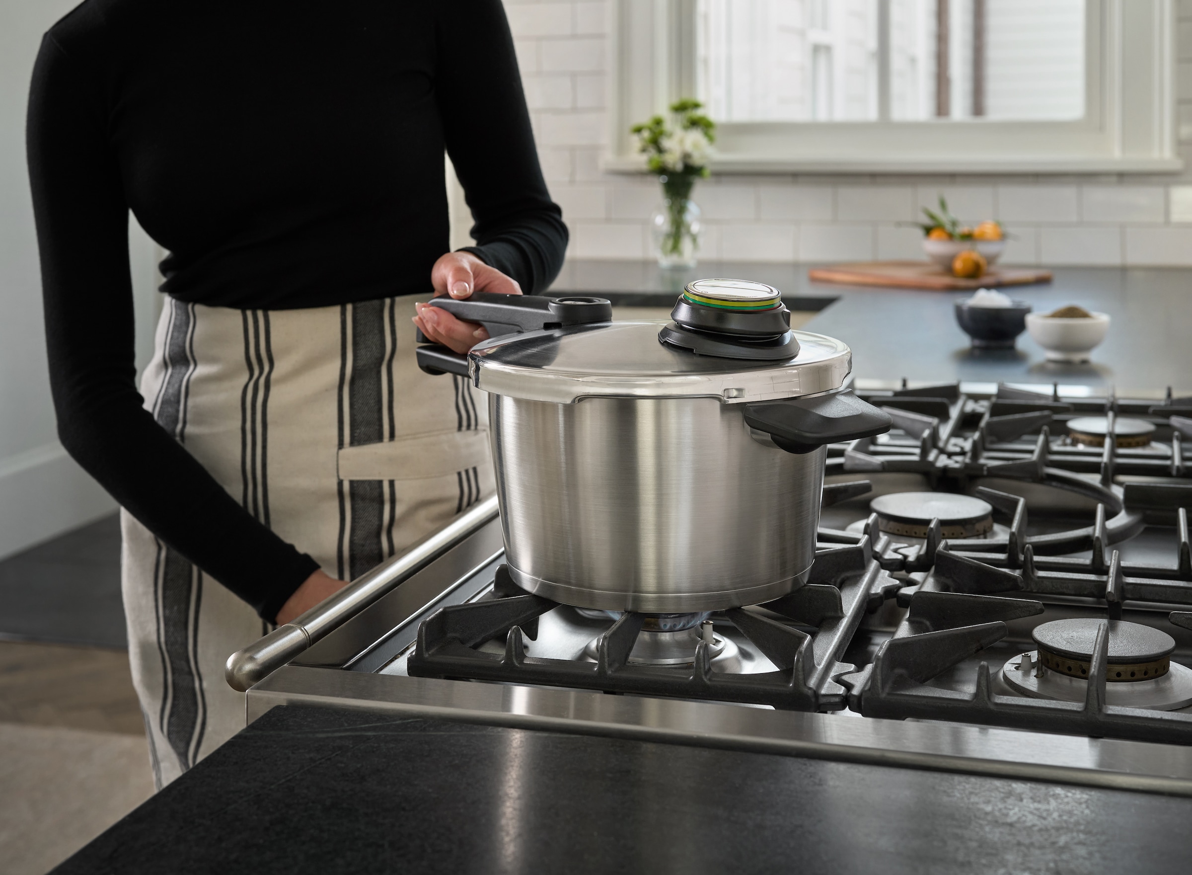 Fissler Schnellkochtopf »Vitavit® Premium Edelstahl Dampfkochtopf mit Einsatz Induktion« 3 tlg. Edelstahl 18/10