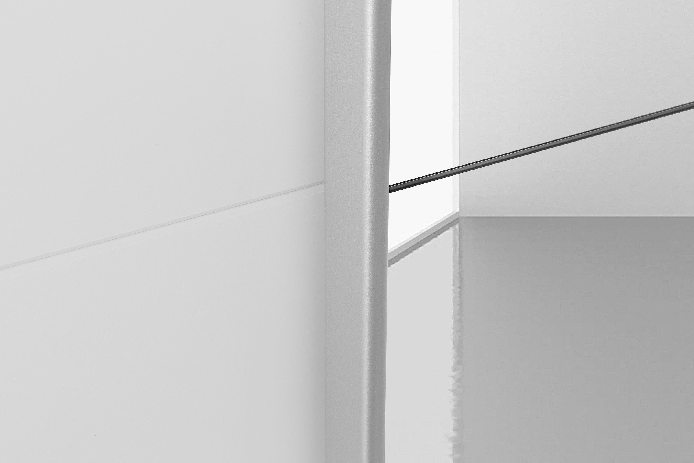 rauch Schwebetürenschrank »Kleiderschrank Schrank Garderobe Wäscheschrank TOMA mit Passepartout«, inkl. Regaleinsatz sowie zusätzlichen Einlegeböden MADE IN GERMANY