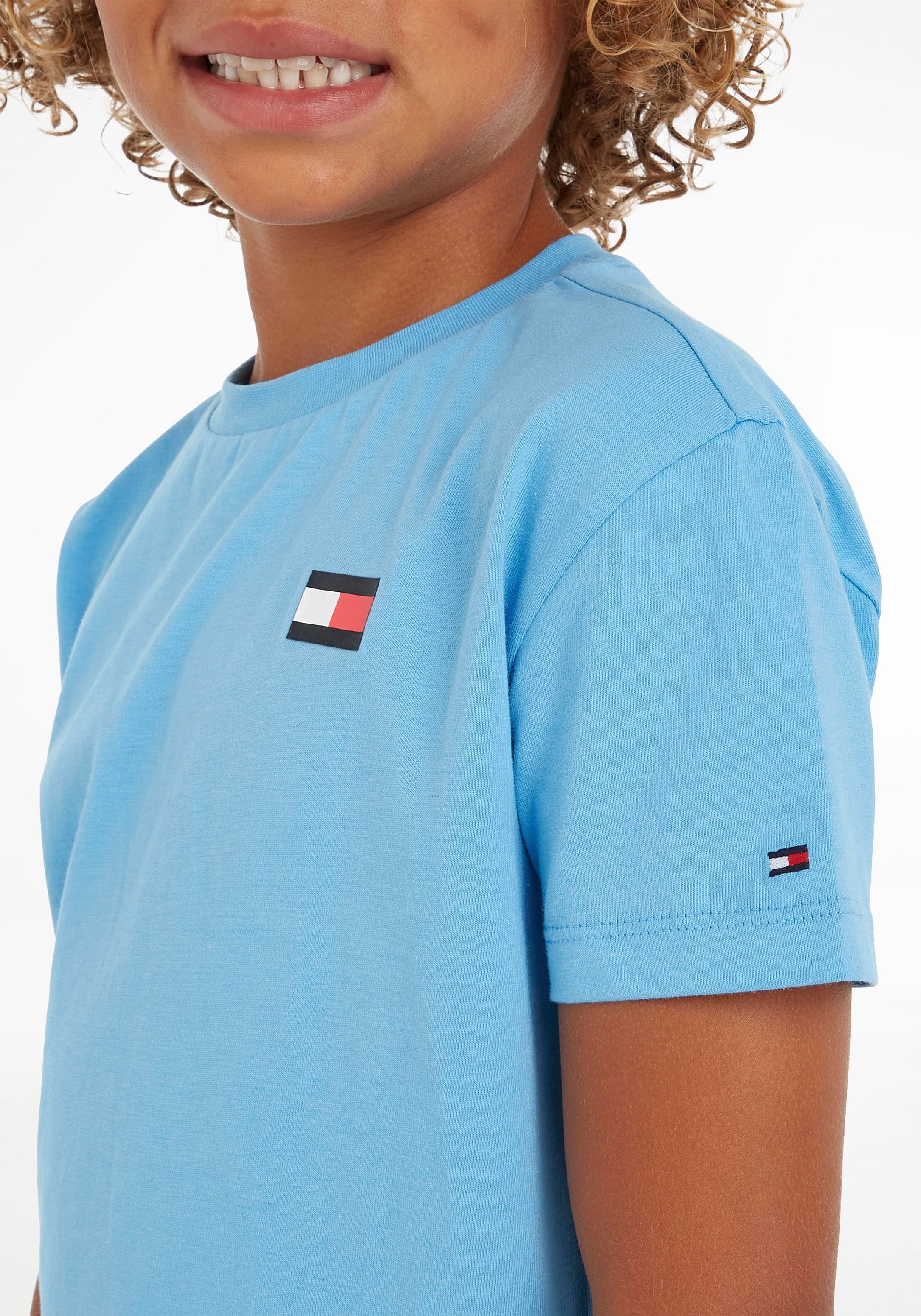 Tommy Hilfiger T-Shirt »FUN LOGO TEE S/S«, mit 3D-Logoschriftzug bei ♕