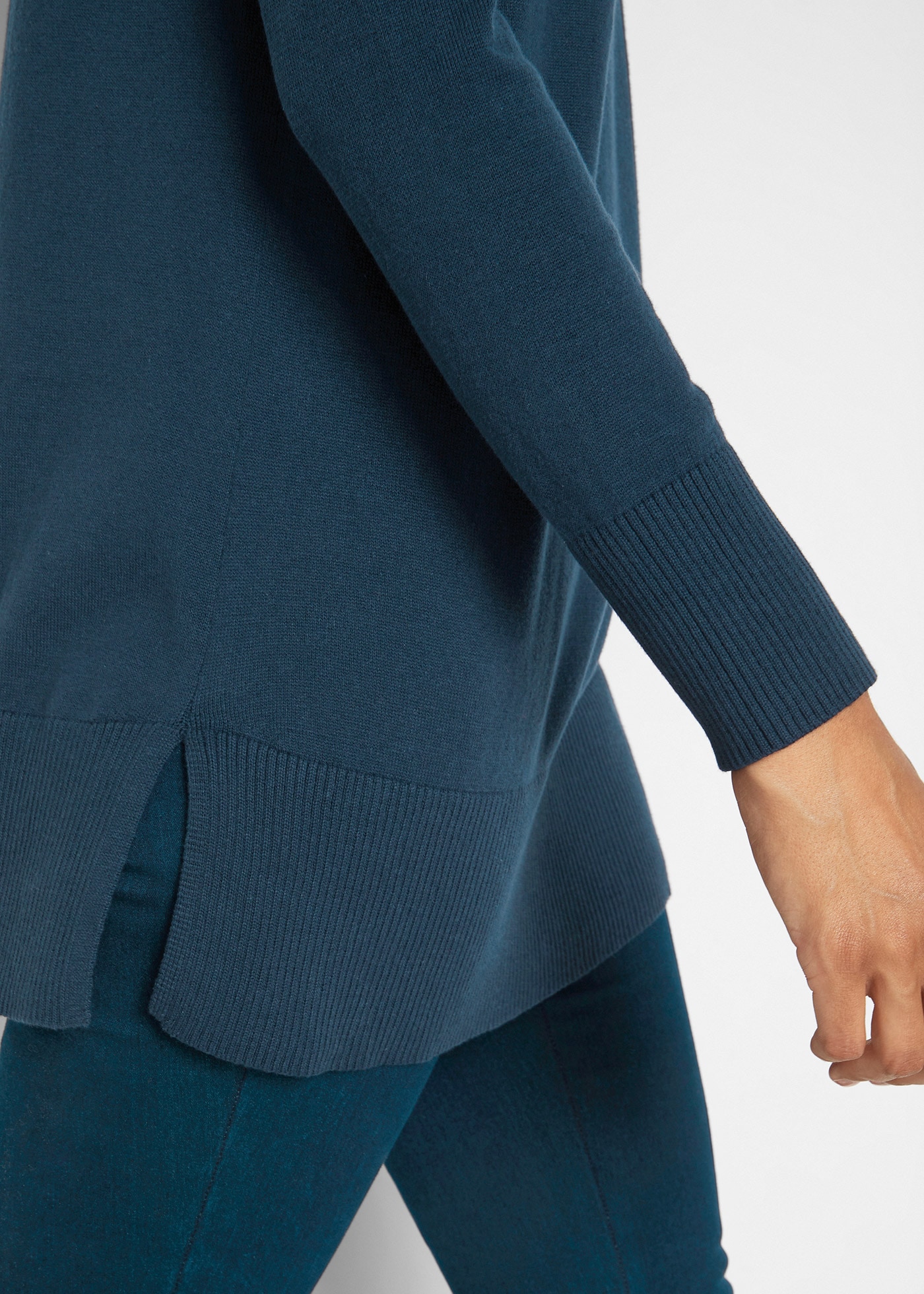 bonprix Longpullover »Long-Pullover« Long-Pullover mit V-Ausschnitt und Seitenschlitzen