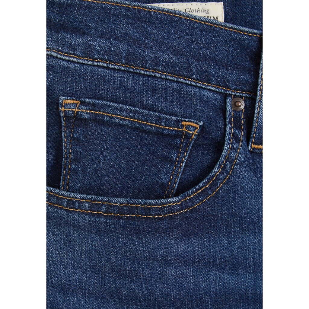 Levi's® Plus Bootcut-Jeans »725«