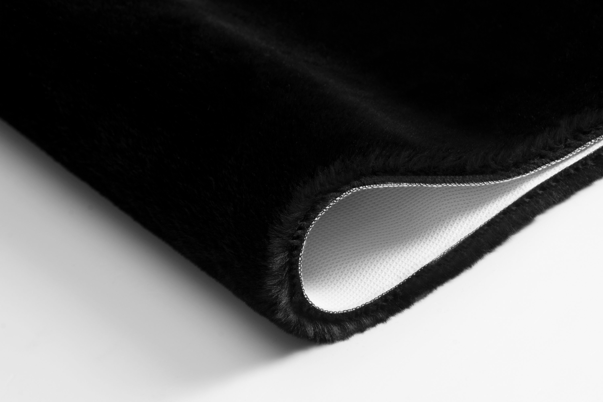 Kleine Wolke Badematte »Cony« Höhe 25 mm rutschhemmend beschichtet fußbodenheizungsgeeignet Badteppich, Fell-Optik, Uni Farben, besonders weich & kuschelig
