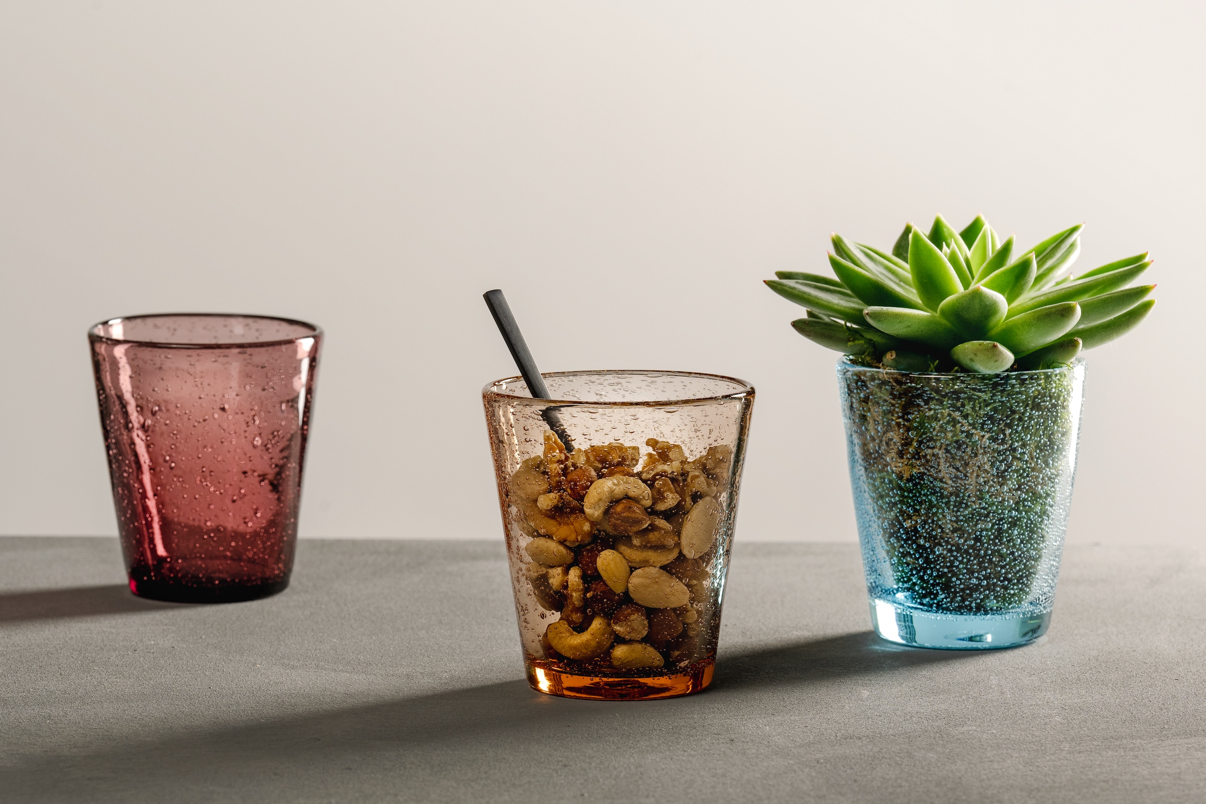 LEONARDO Gläser-Set »Trinkglas BURANO, 330 ml, 4er-Set« aus mundgeblasenem Schaumglas