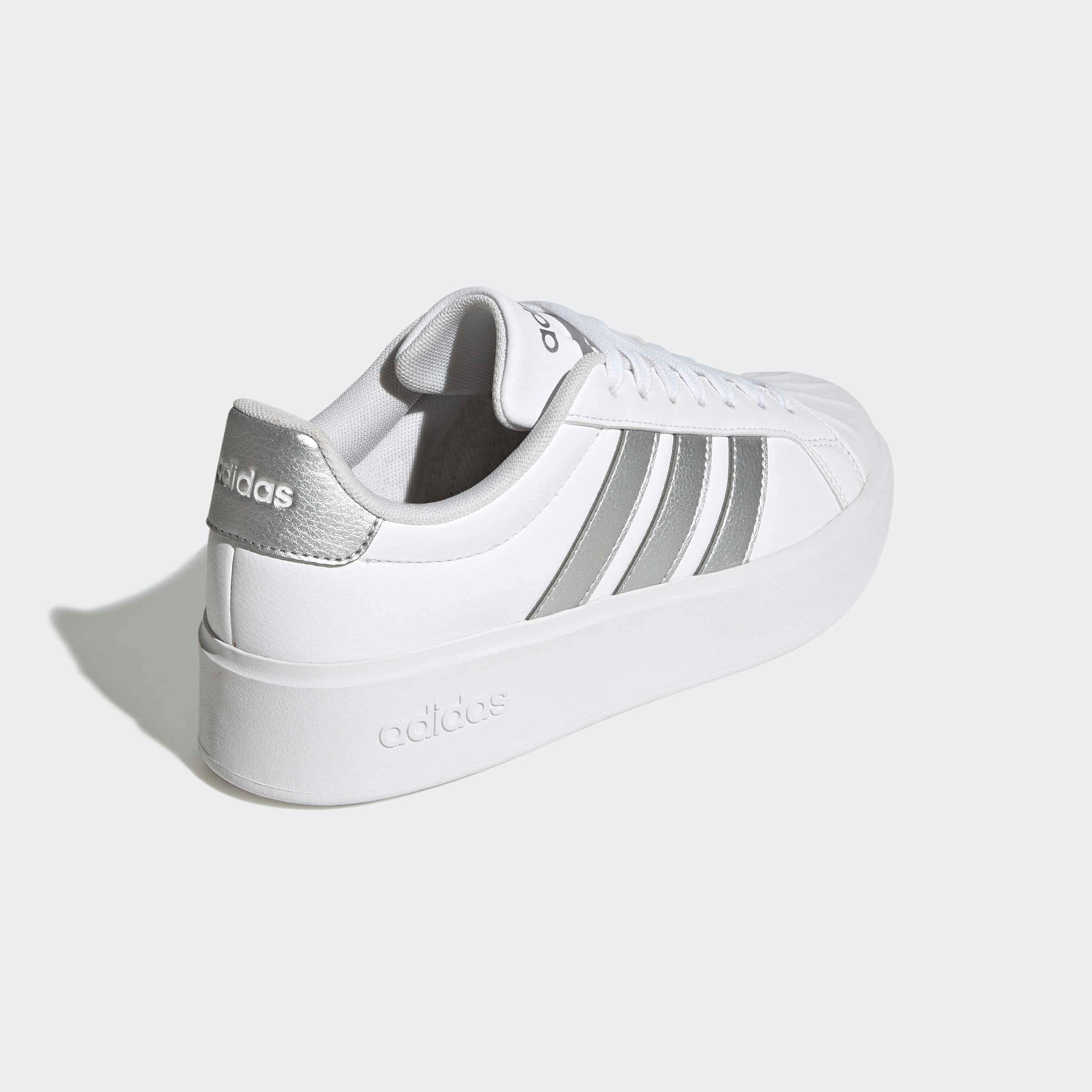 adidas Sportswear Plateausneaker »STREETTALK BOLD«  inspiriert vom Design des adidas Superstar
