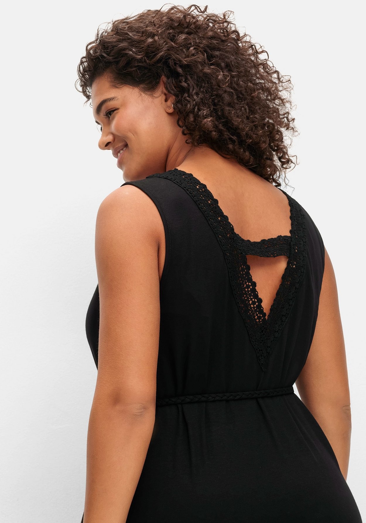 Sheego Maxikleid »Maxikleid mit Spitze am Rückenausschnitt«