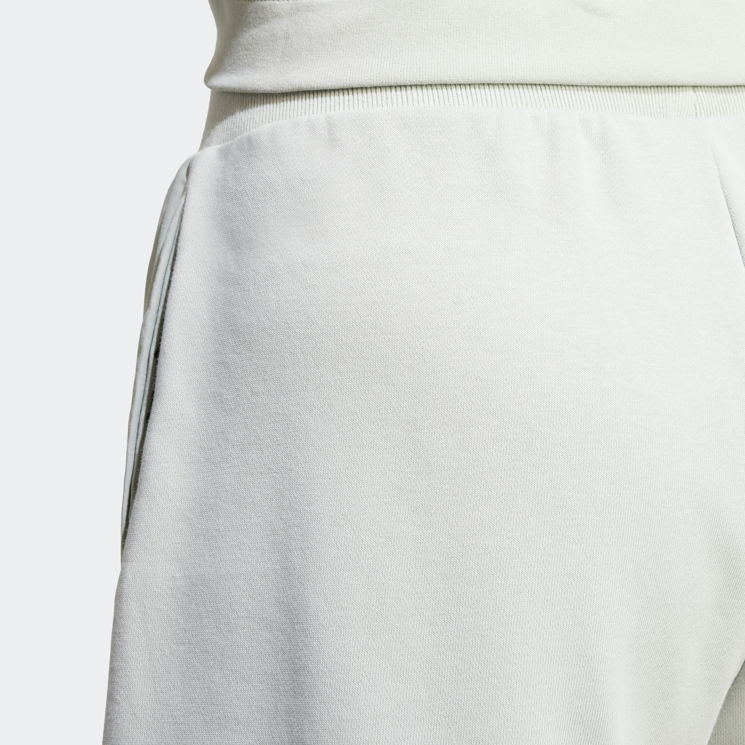 adidas Sportswear Shorts »W CE G SHORT«, (1 tlg.)