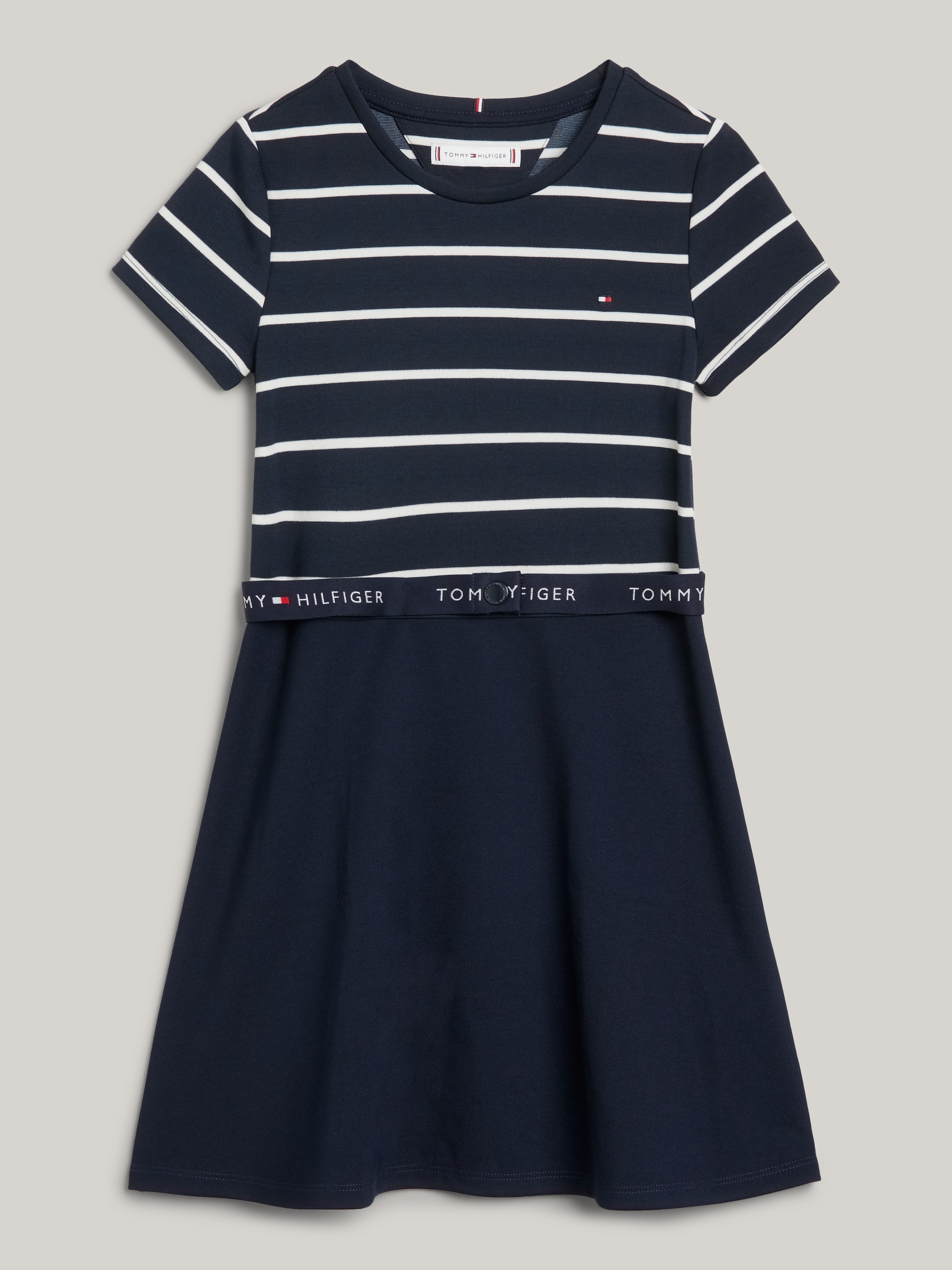 Tommy Hilfiger Jerseykleid »ESSENTIAL SKATER DRESS«, mit Markenlabel am Bund