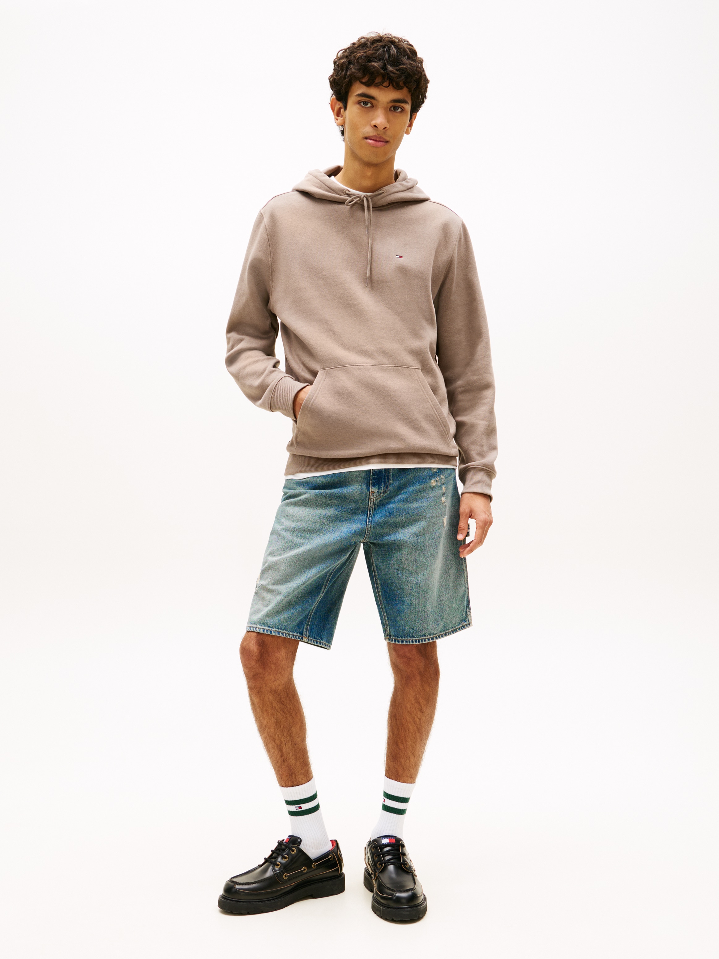 Tommy Jeans Hoodie »TJM REGULAR FLAG«, mit bestickten Markenlogo auf Brusthöhe
