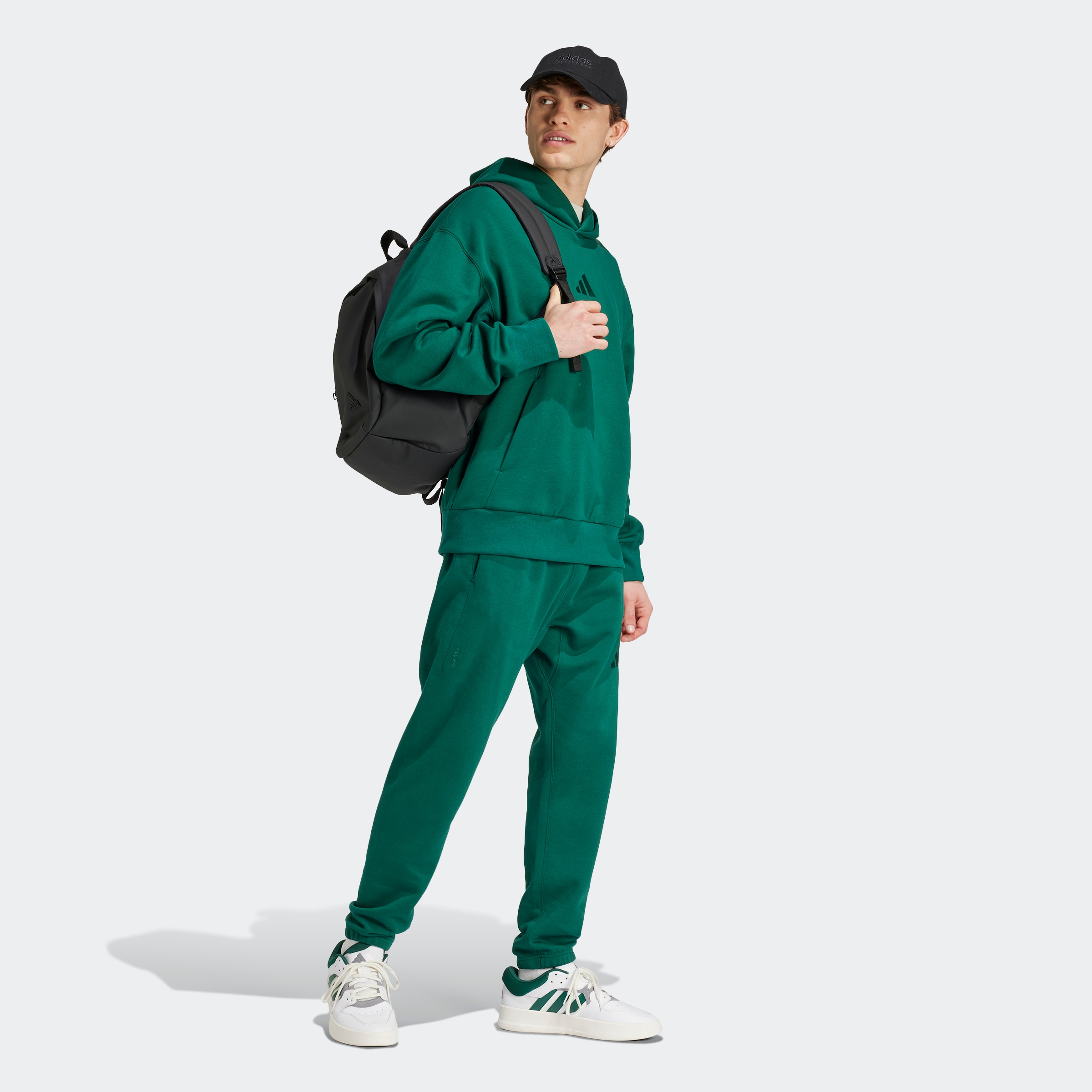 adidas Sportswear Kapuzensweatjacke »M A SZN FL HD«, weiches Fleecematerial