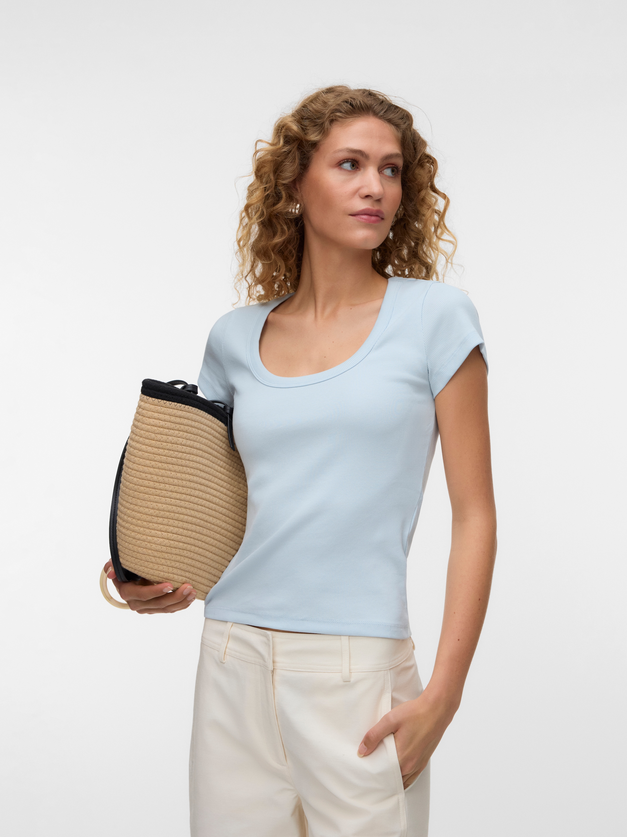 Vero Moda Kurzarmshirt »VMCHLOE CS SHORT U-NECK NOOS« Baumwollmischung